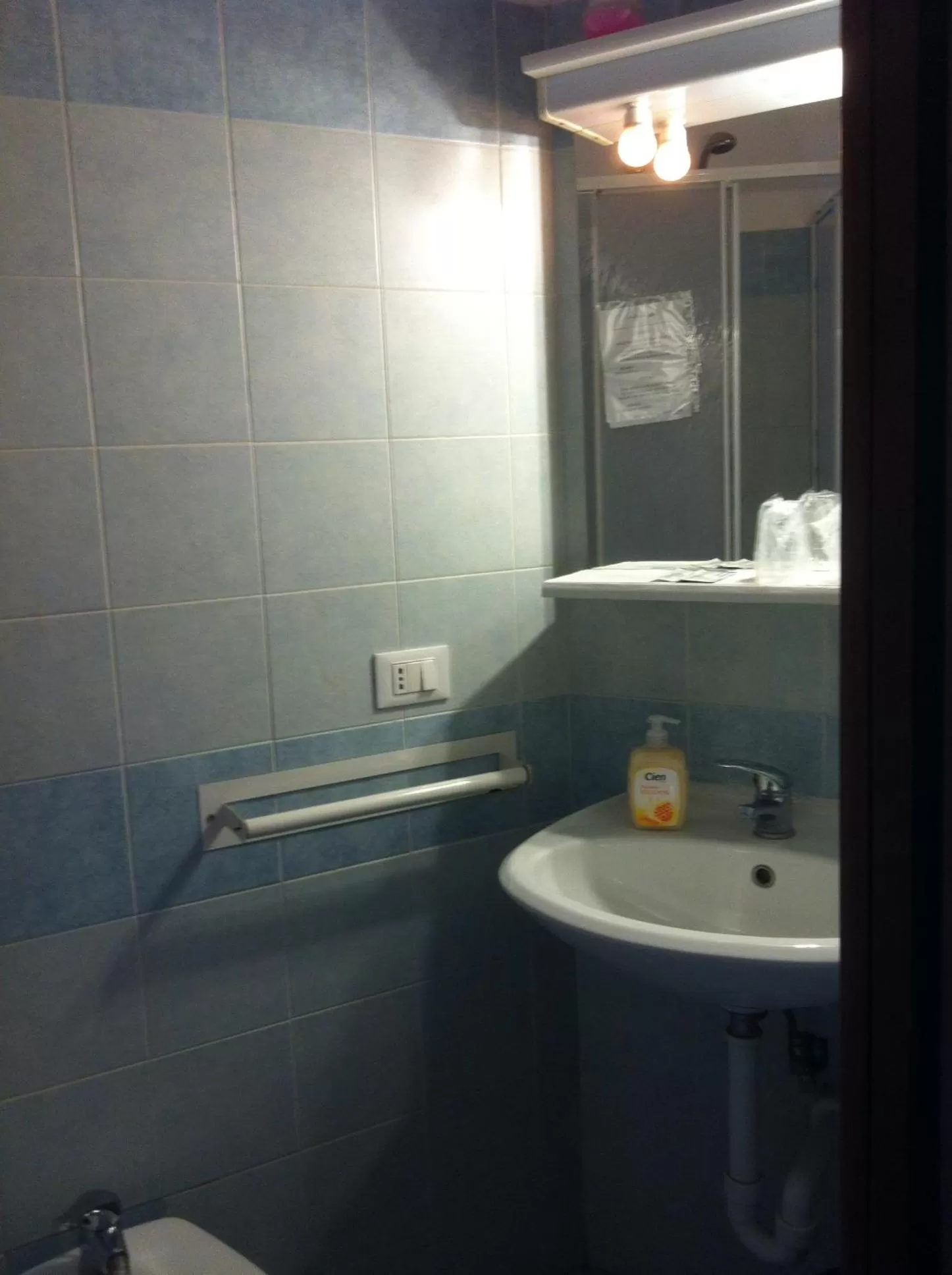 Bathroom in Hotel Gambara