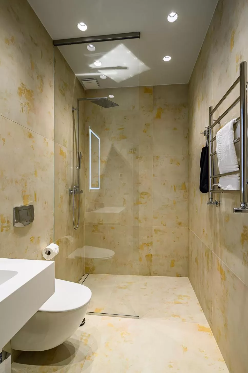 Shower, Bathroom in Roze Kūrmājas Residence