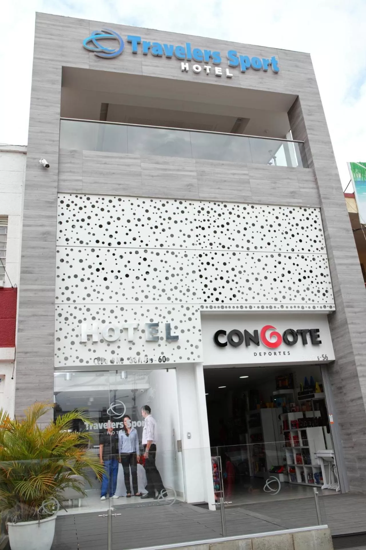 Property building in Hotel Travelers Sport