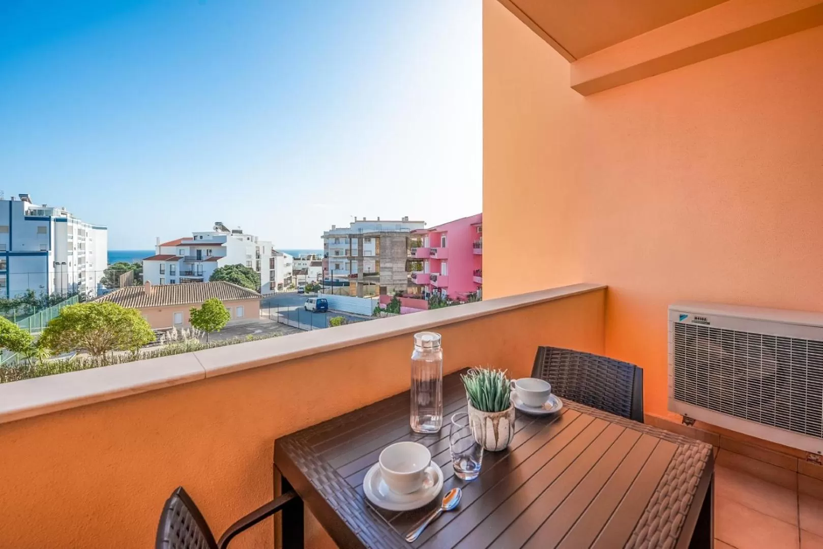 Day in Estrela da Luz Resort