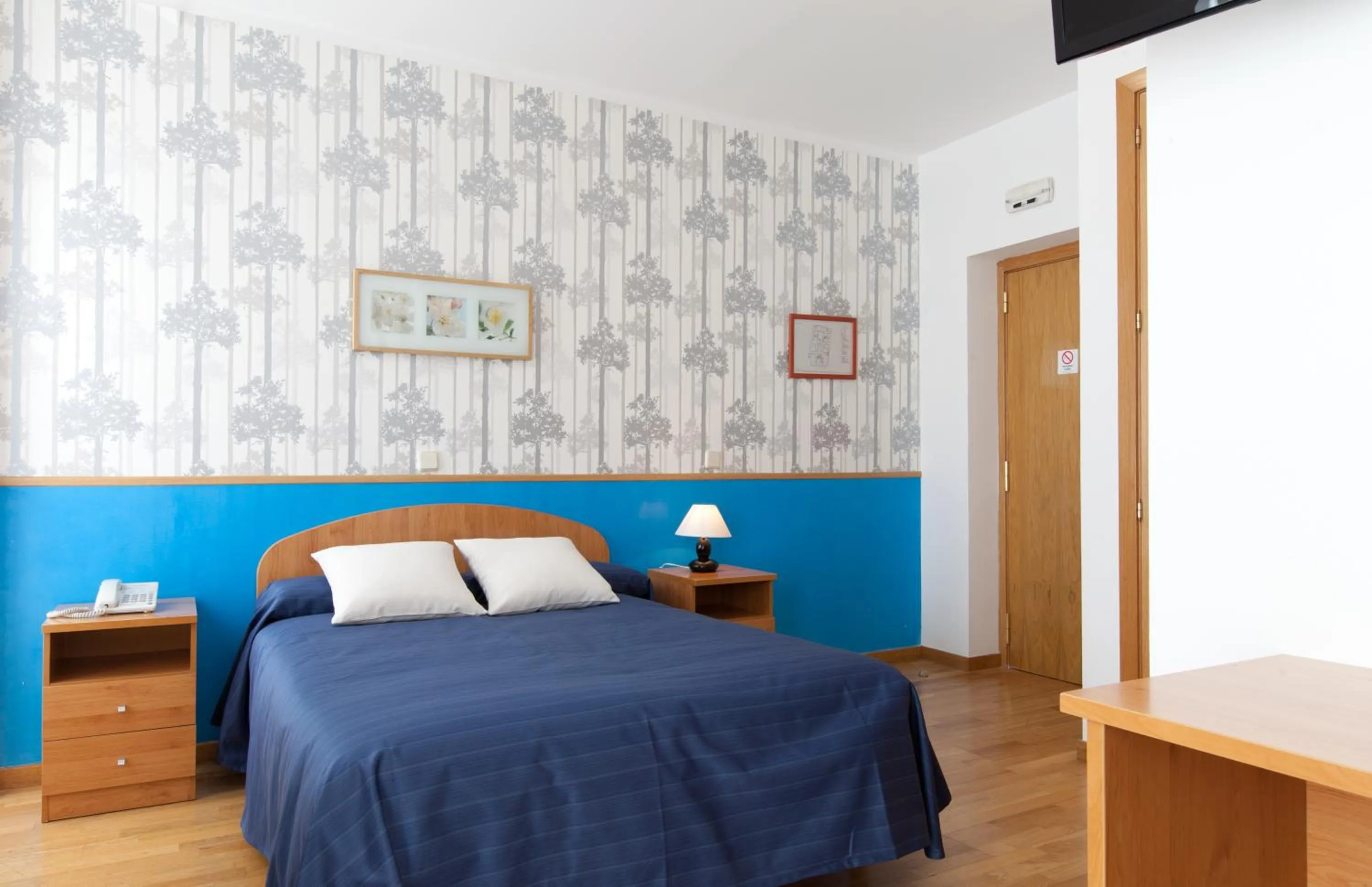 Bedroom in Hostal Montaloya