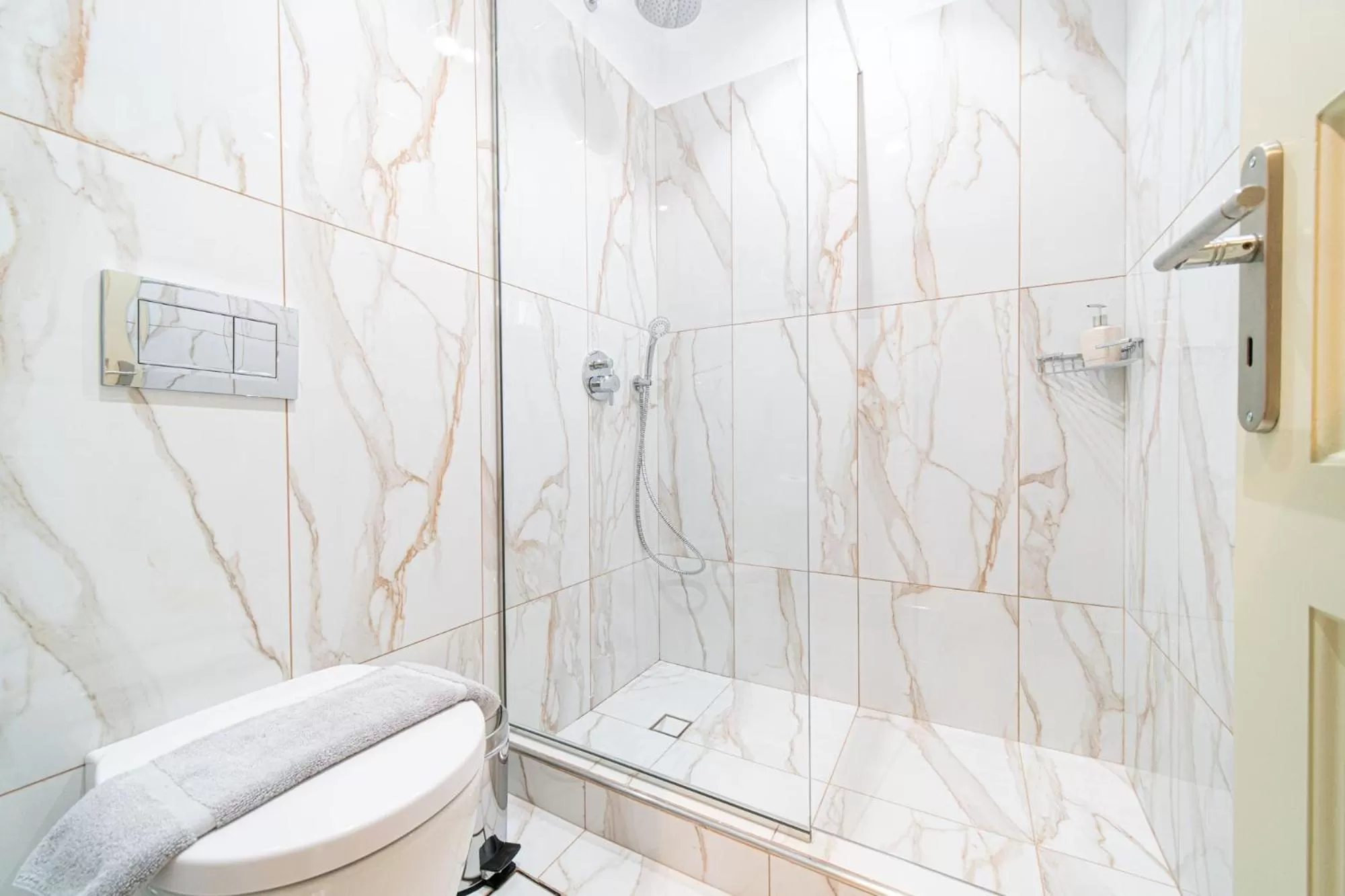 Toilet in Antonia Hotel