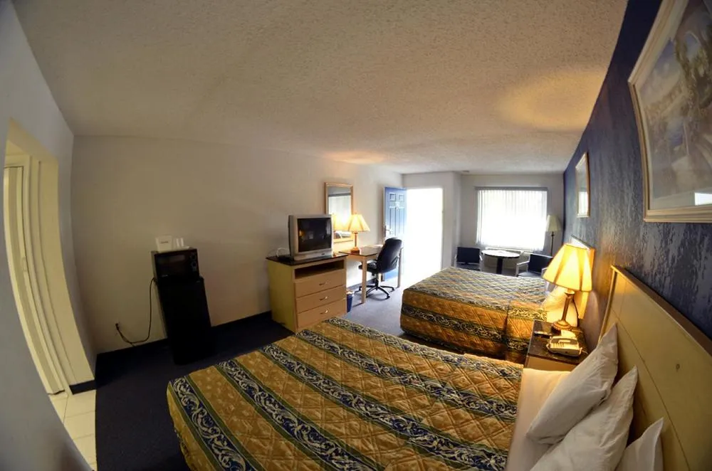 Photo of the whole room, Bed in Superlodge Absecon/Atlantic City