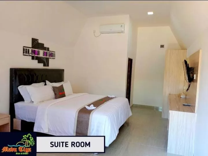 Bedroom, Bed in Madu Tiga Beach and Resort
