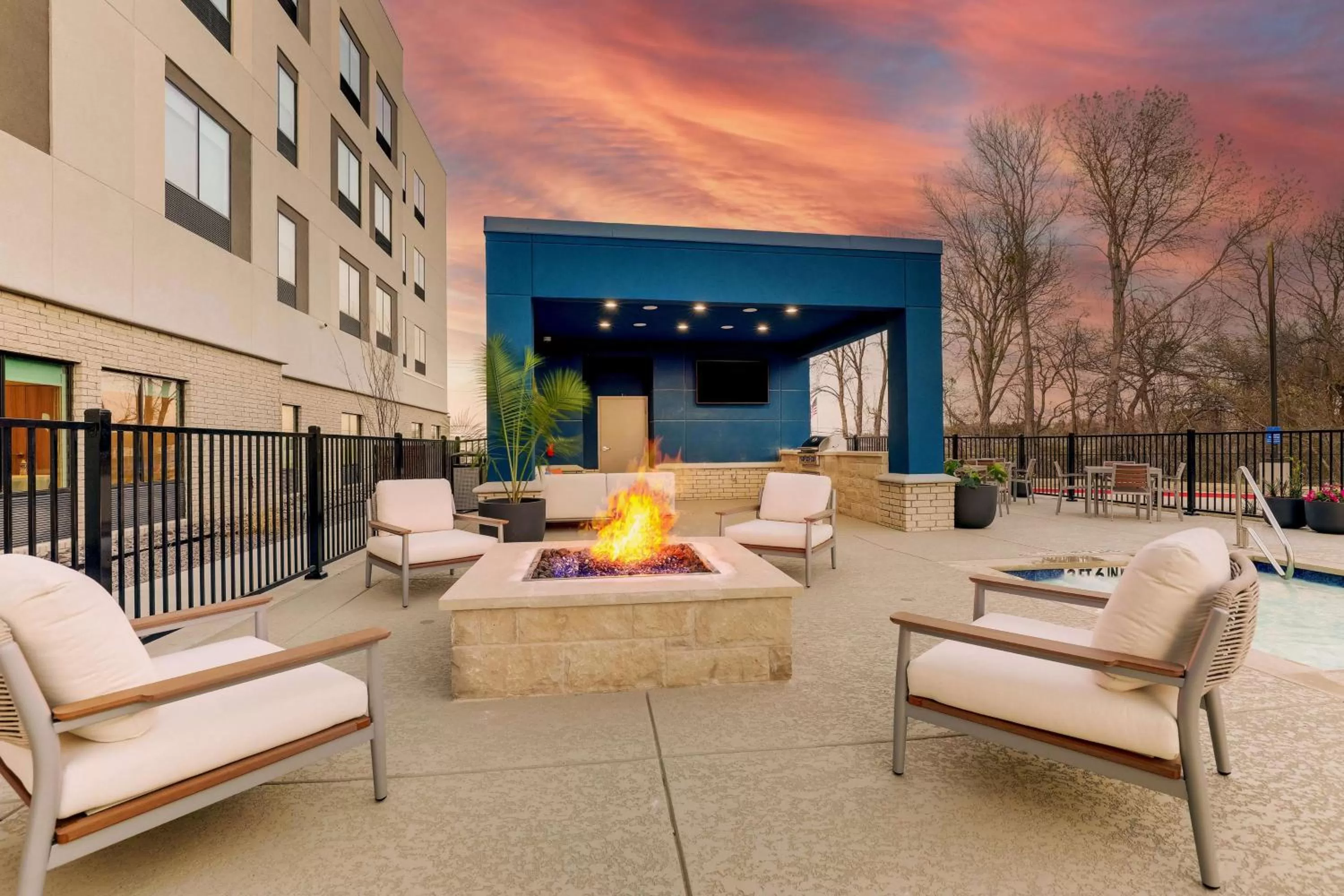 Patio in Hampton Inn & Suites Weatherford, Tx
