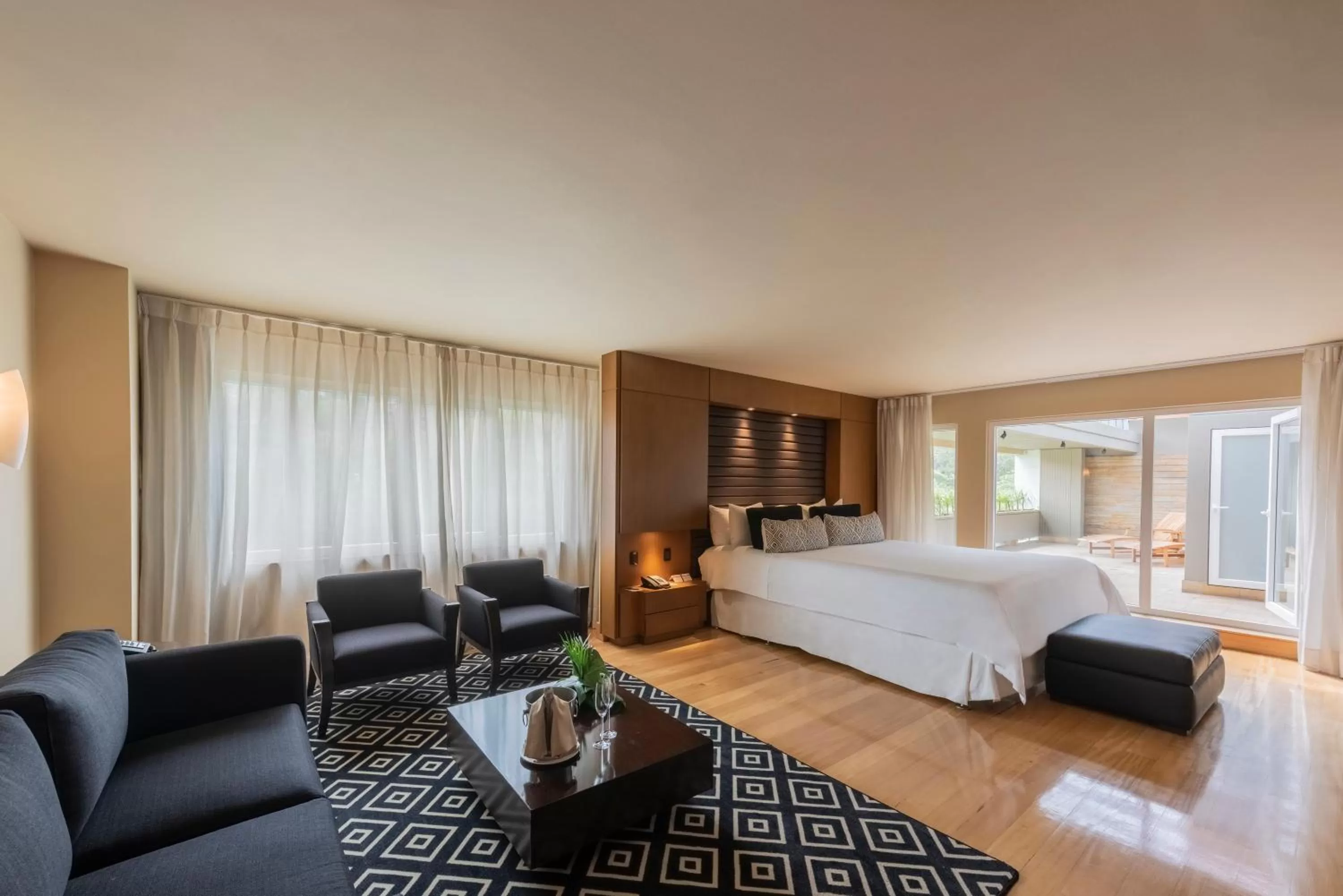 Photo of the whole room, Bed in InterContinental Medellin - Movich by IHG
