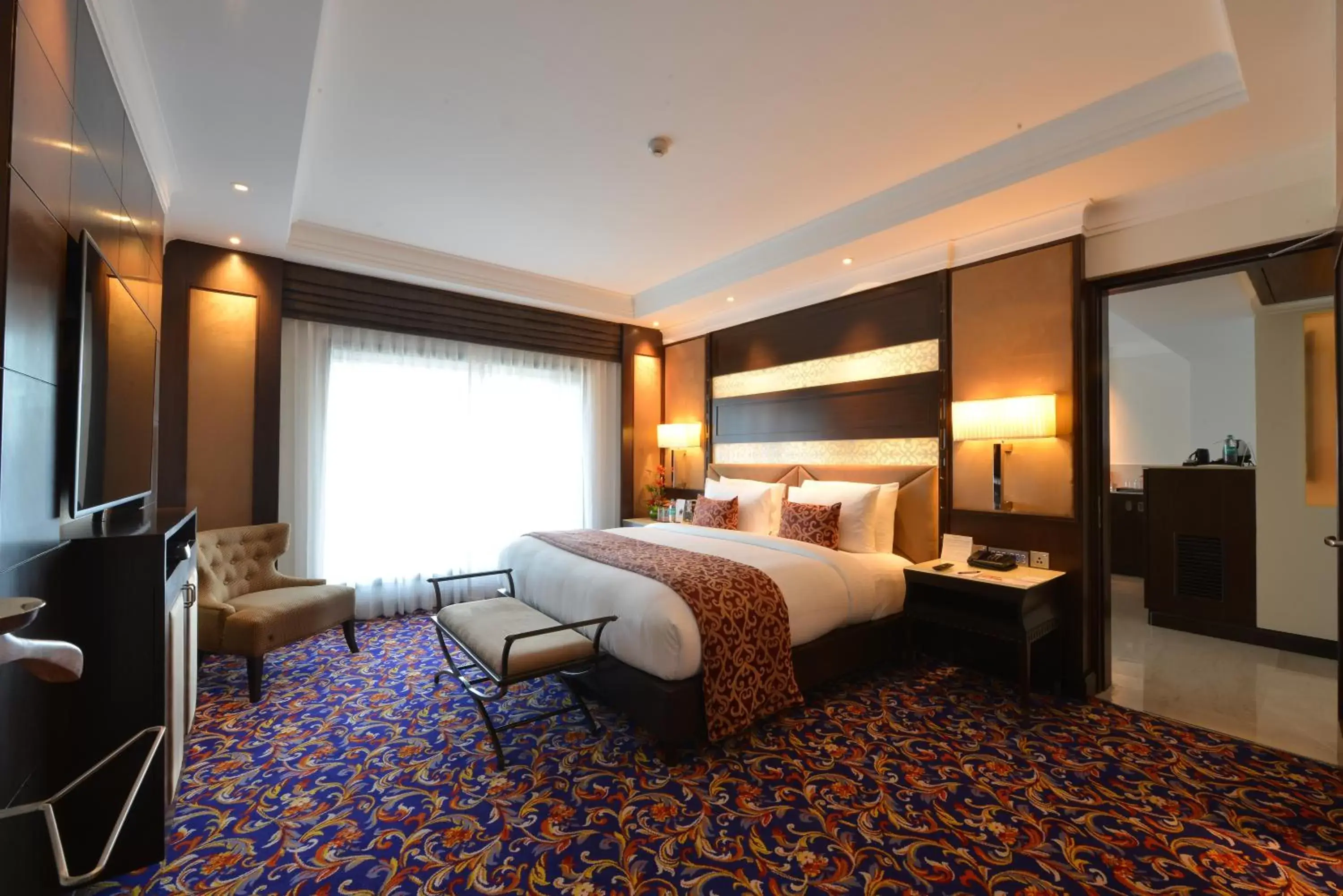 Deluxe King Suite (Non-Smoking) - single occupancy in Ramada Plaza Chennai Deluxe King Suite (Non-Smoking) - single occupancy in Ramada Plaza Chennai