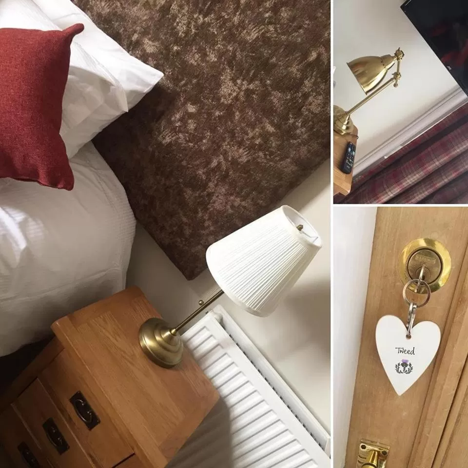 Bed in Dryburgh Arms Pub with Rooms