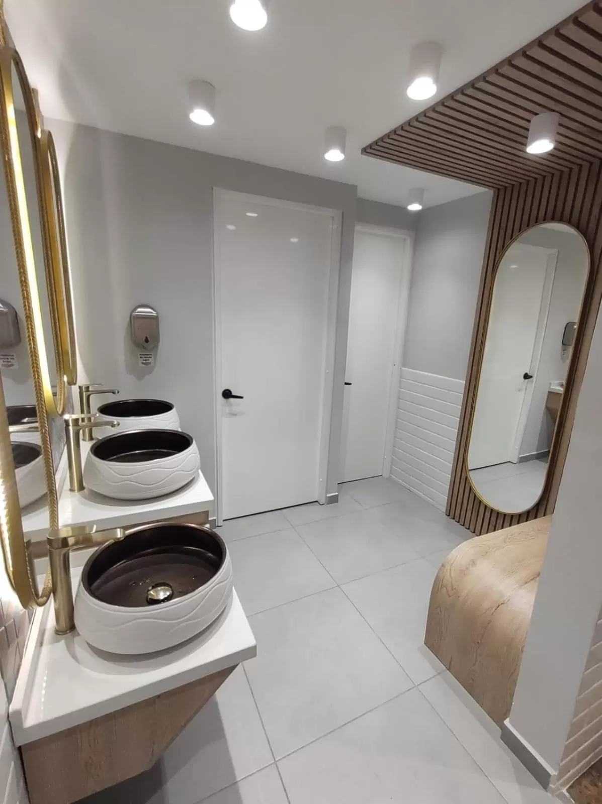 Public Bath, Bathroom in Hotel Morasurco