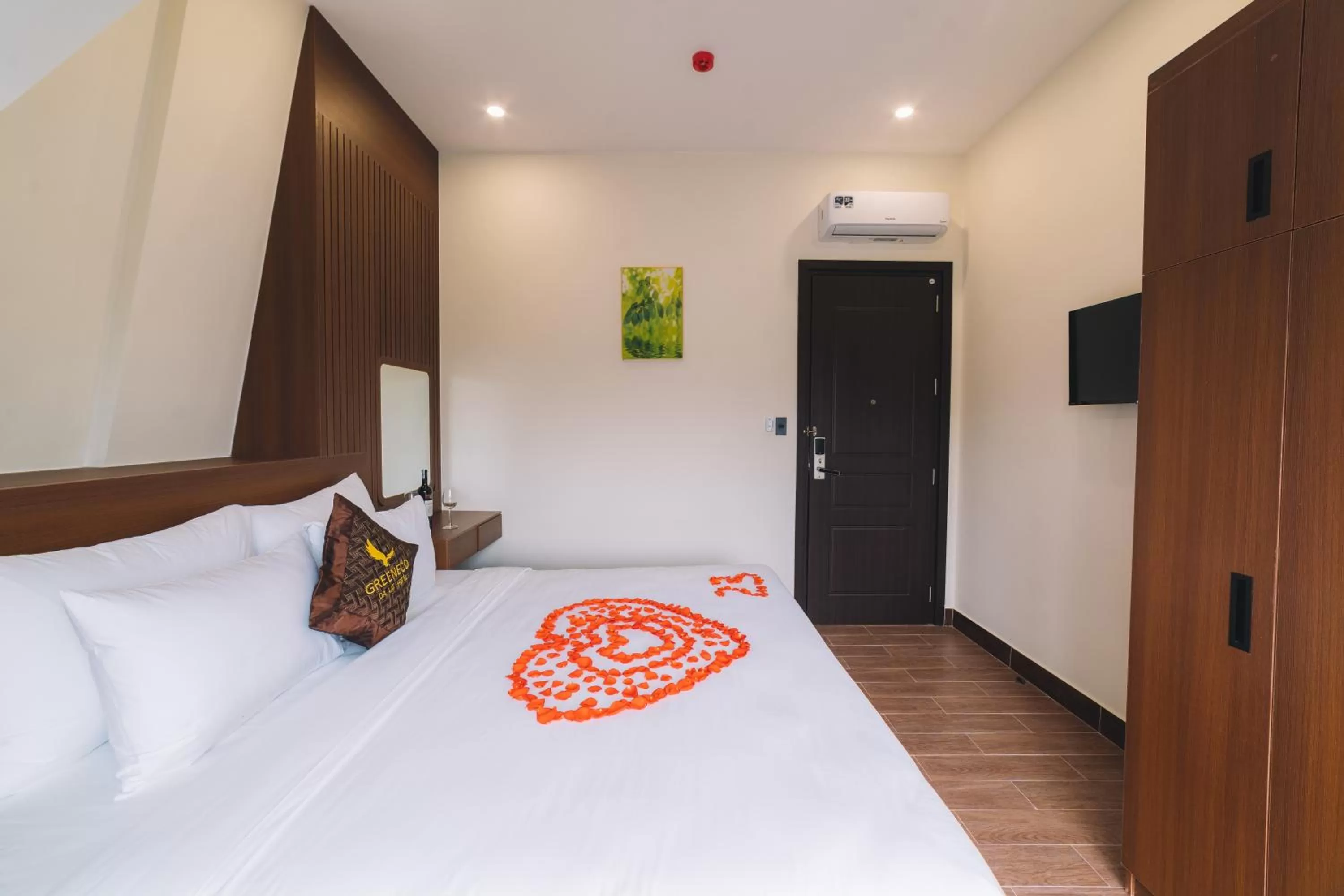 Bedroom, Bed in GREENECO DA LAT HOTEL - Khách sạn Green Eco Đà Lạt