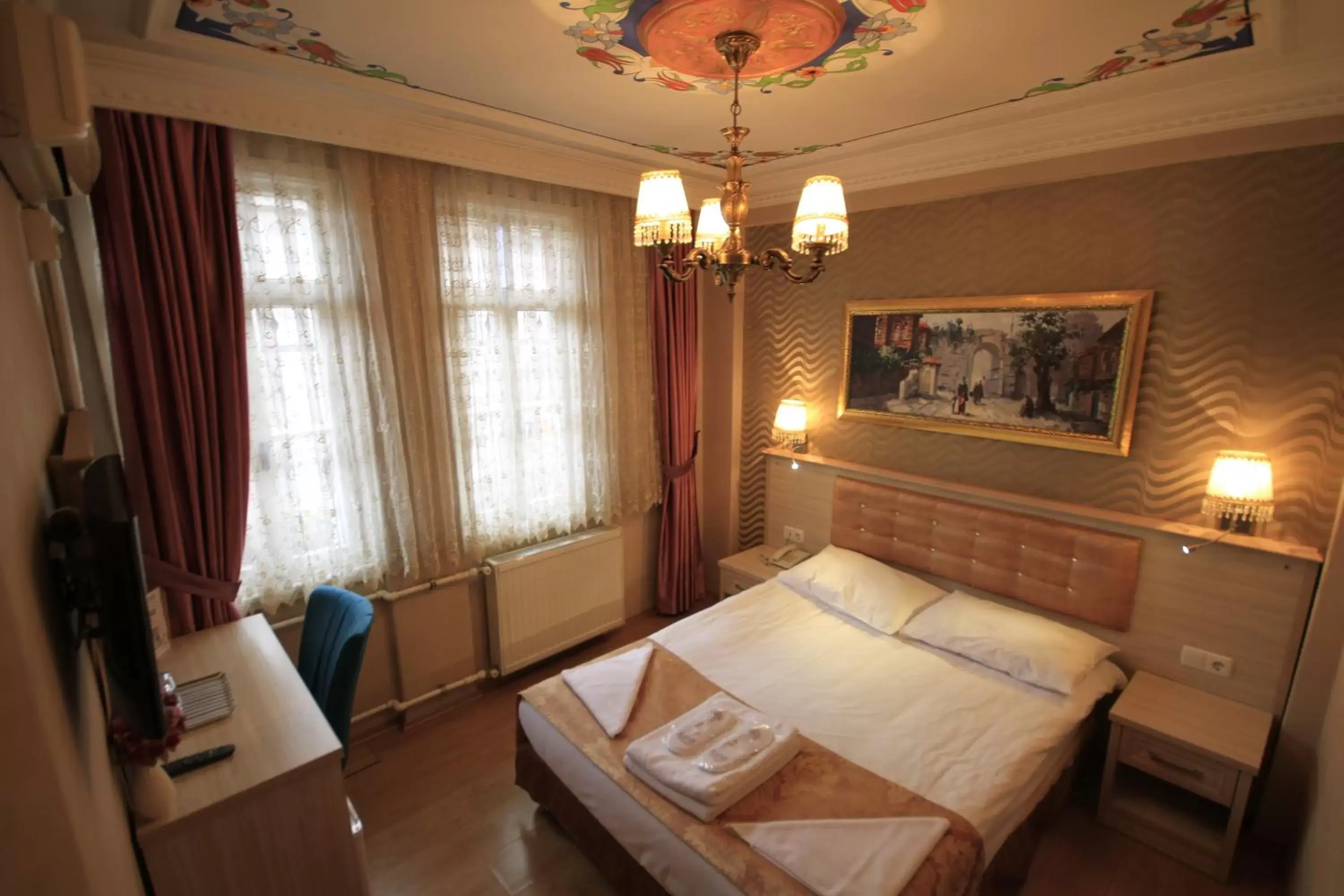 Double Room in Hotel Tashkonak Istanbul Double Room in Hotel Tashkonak Istanbul