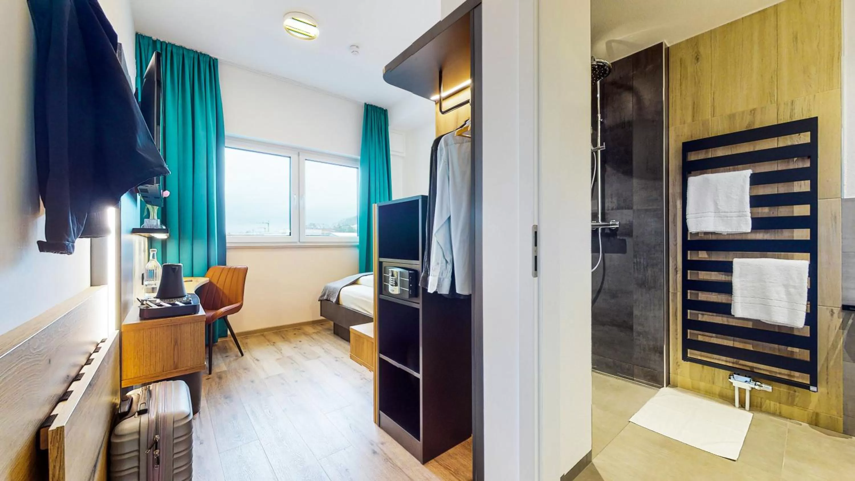 Photo of the whole room in Point 7 Hotel