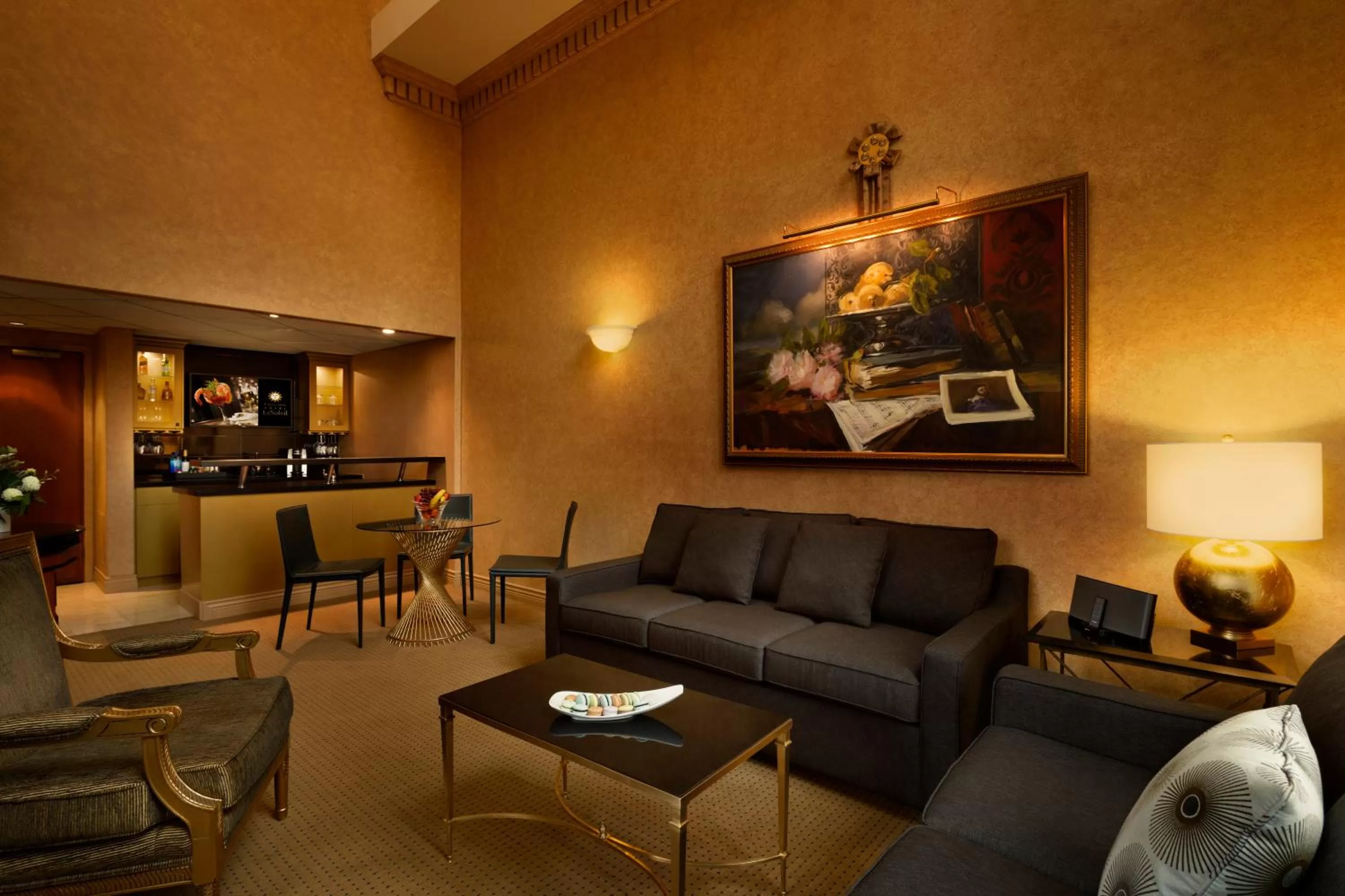 Living room in Hotel Le Soleil by Executive Hotels