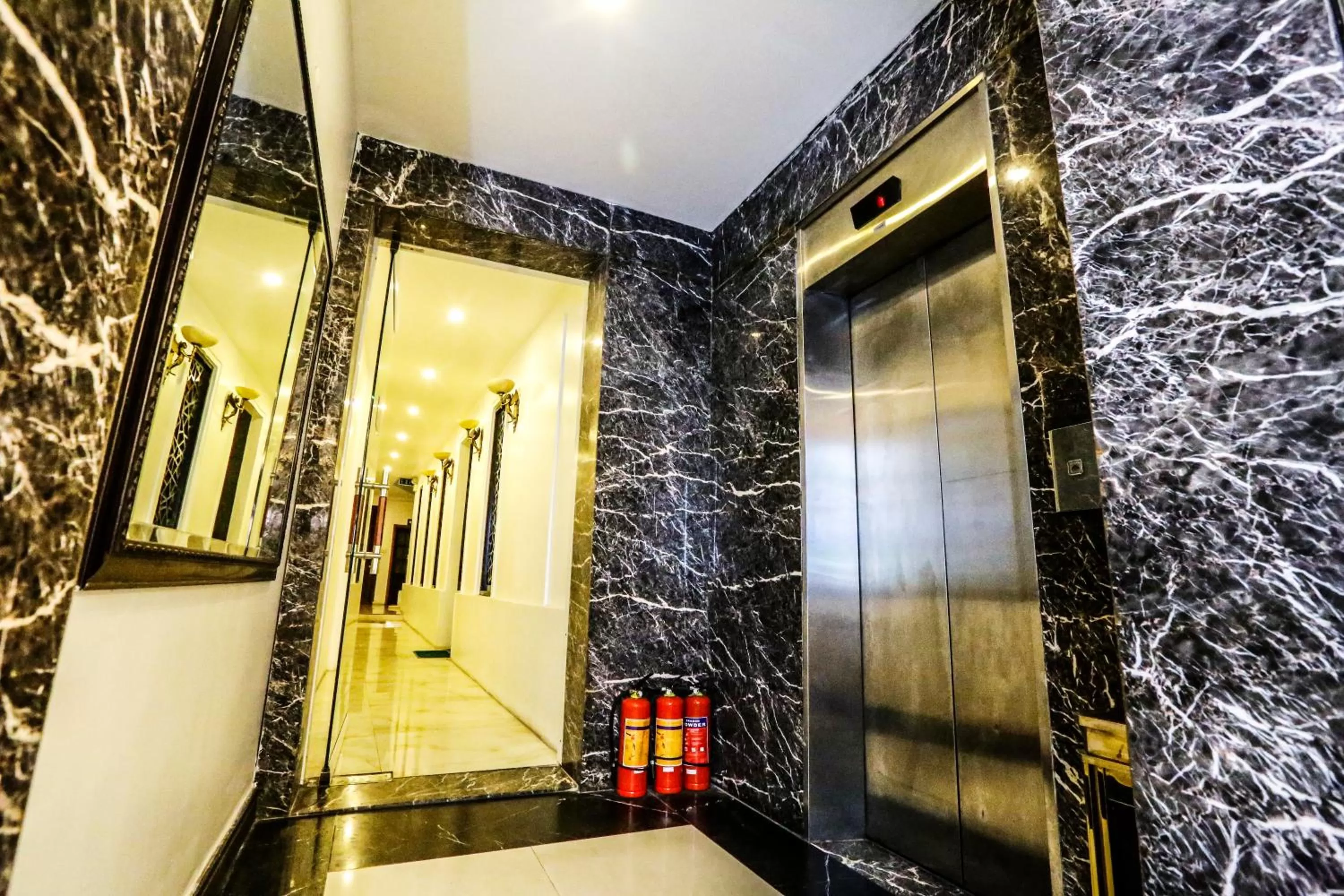Property building in Hanoi Starlight Boutique Hotel