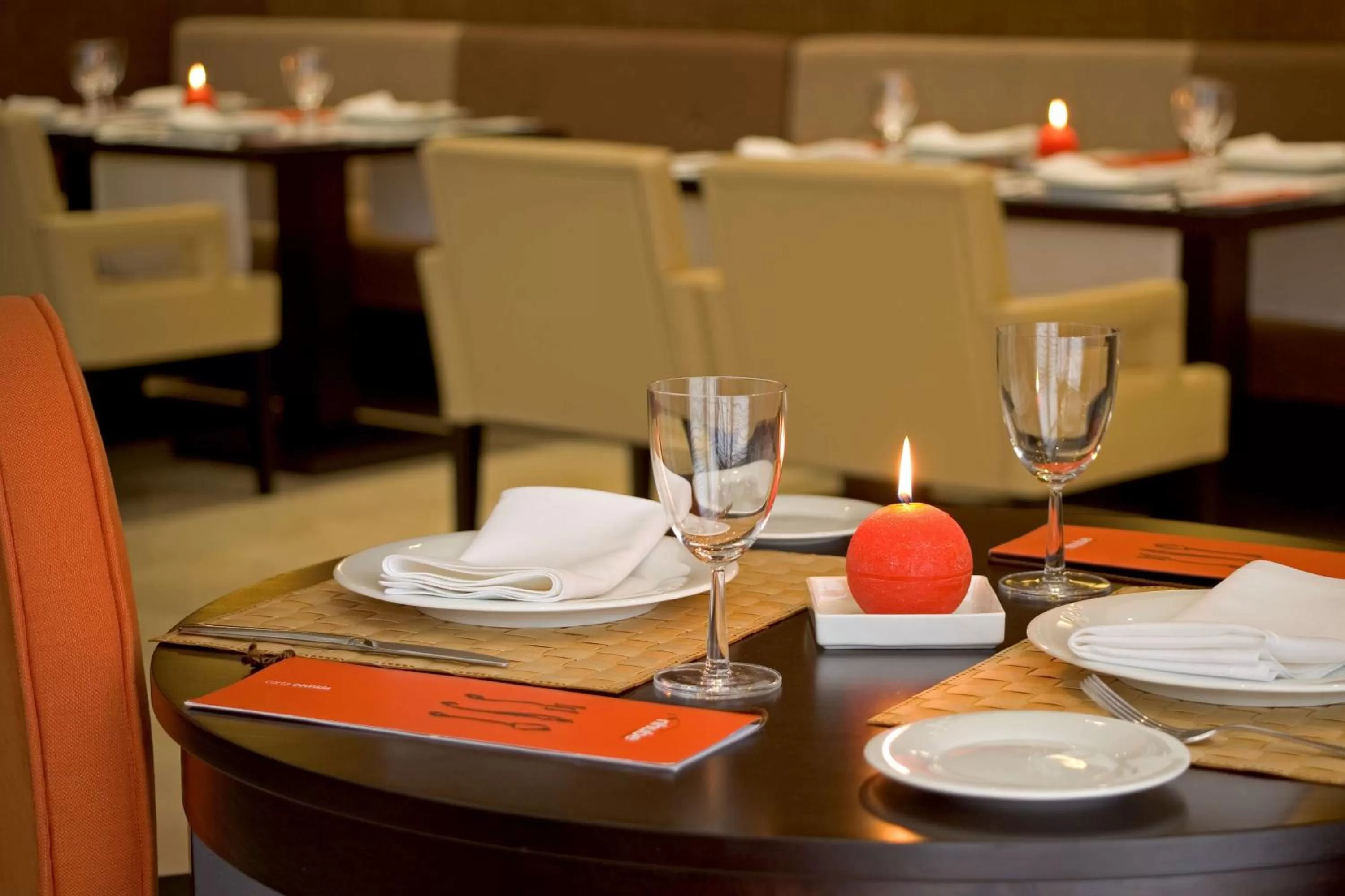 Restaurant/places to eat in NH Valladolid Bálago