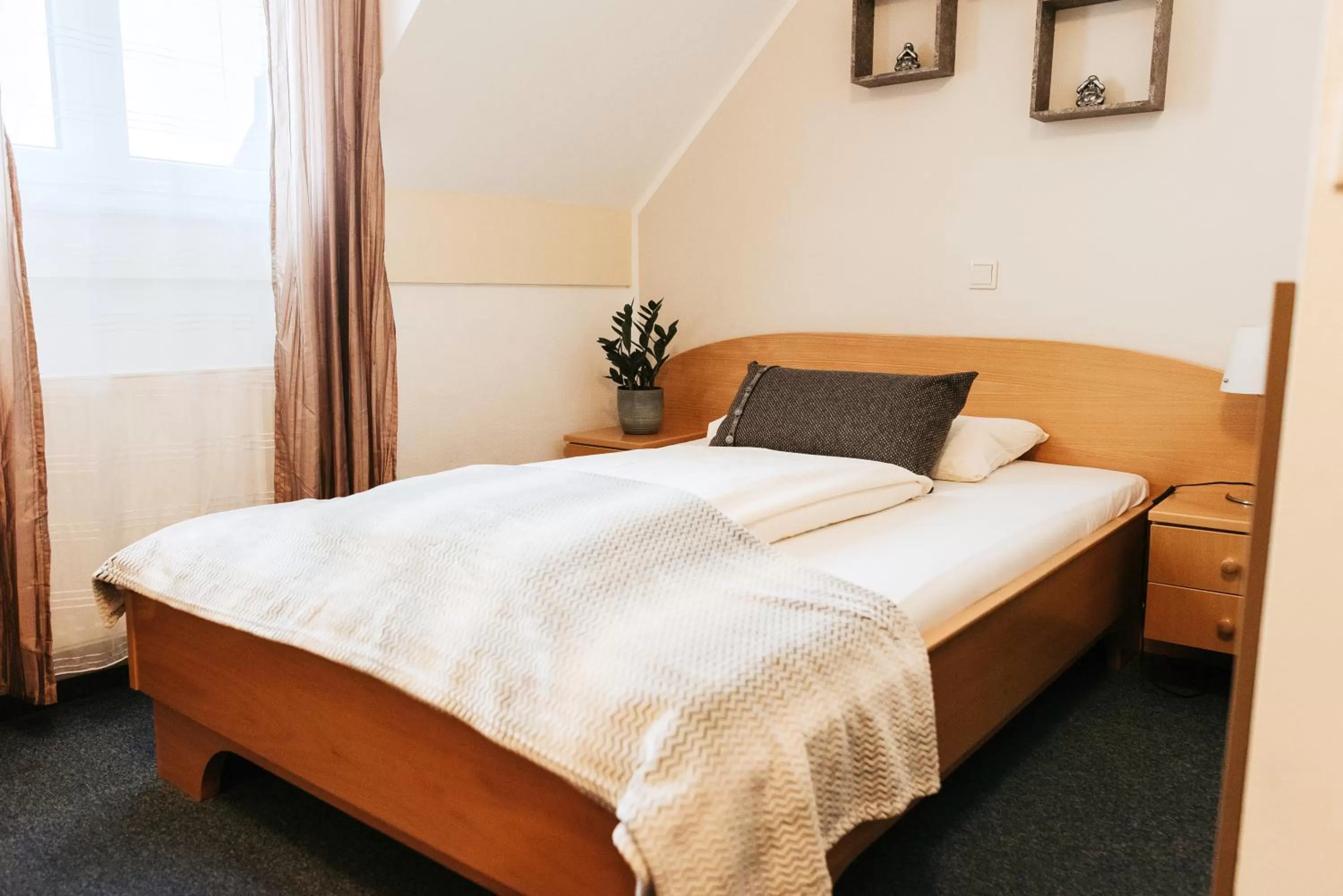 Bed in Restaurant Gästehaus Feldkirchen