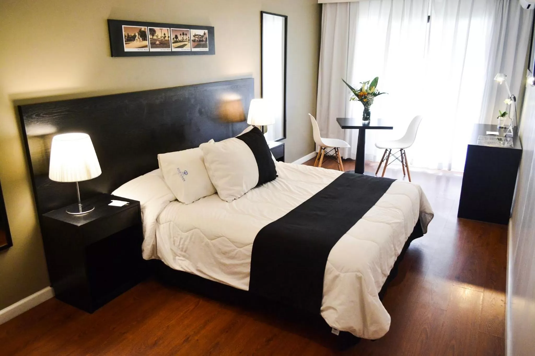 Bed in Pocitos Plaza Hotel