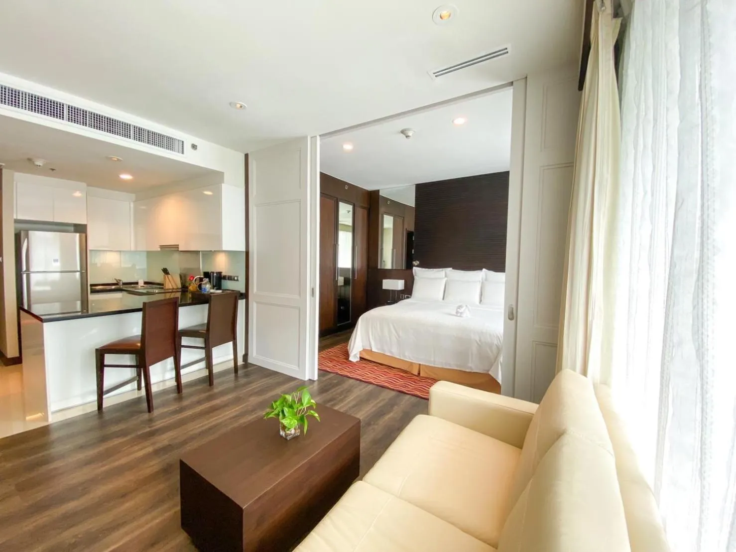 Executive King Studio with City View, with Bathtub in Marriott Executive Apartments Sukhumvit Park, Bangkok