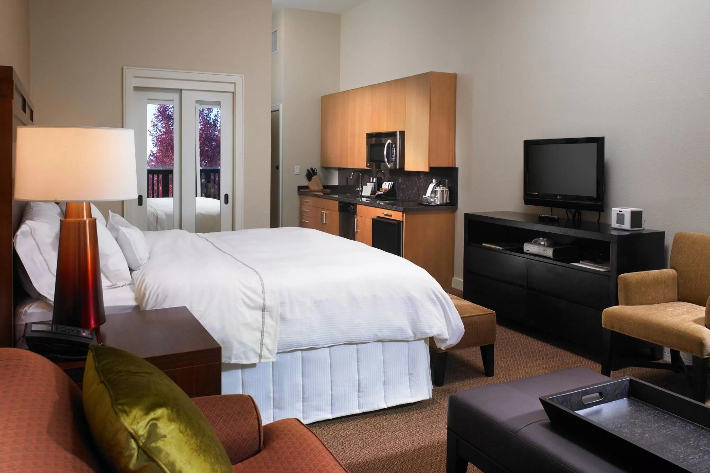 Photo of the whole room, Bed in The Westin Verasa Napa