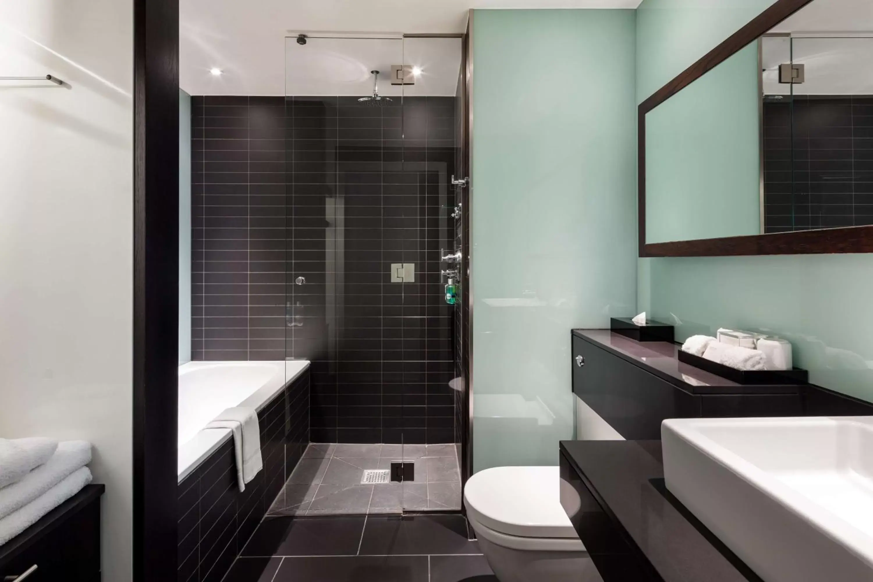 Premium Room in Radisson Blu Edwardian New Providence Wharf Hotel, London Premium Room in Radisson Blu Edwardian New Providence Wharf Hotel, London