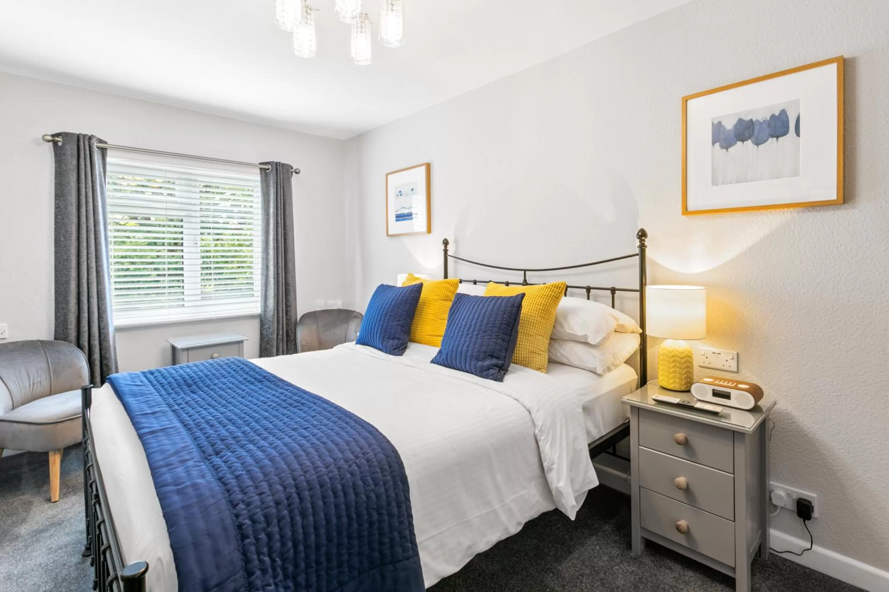 Bedroom, Bed in Stover Lodge