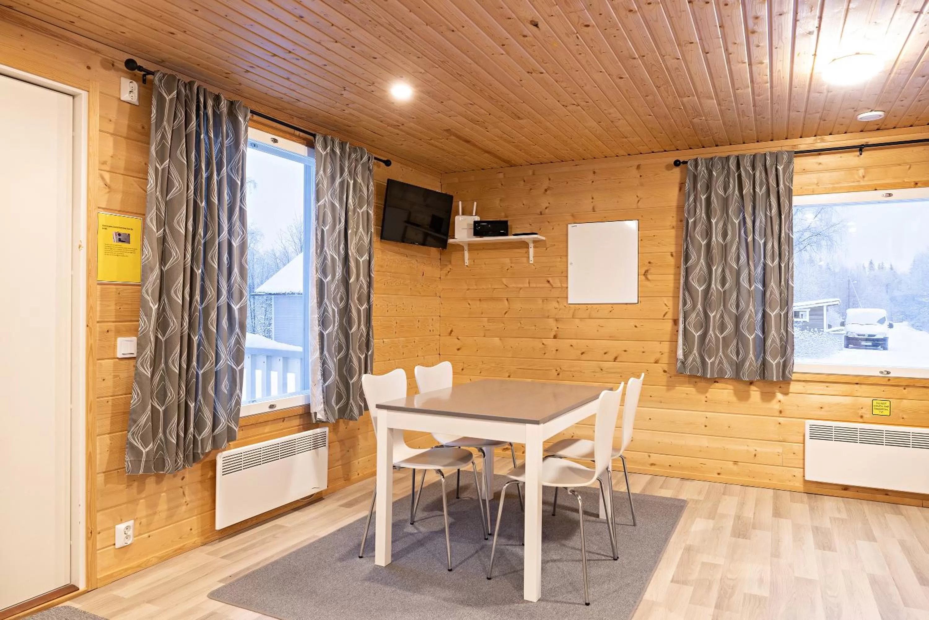 Dining Area in Arctic River Resort