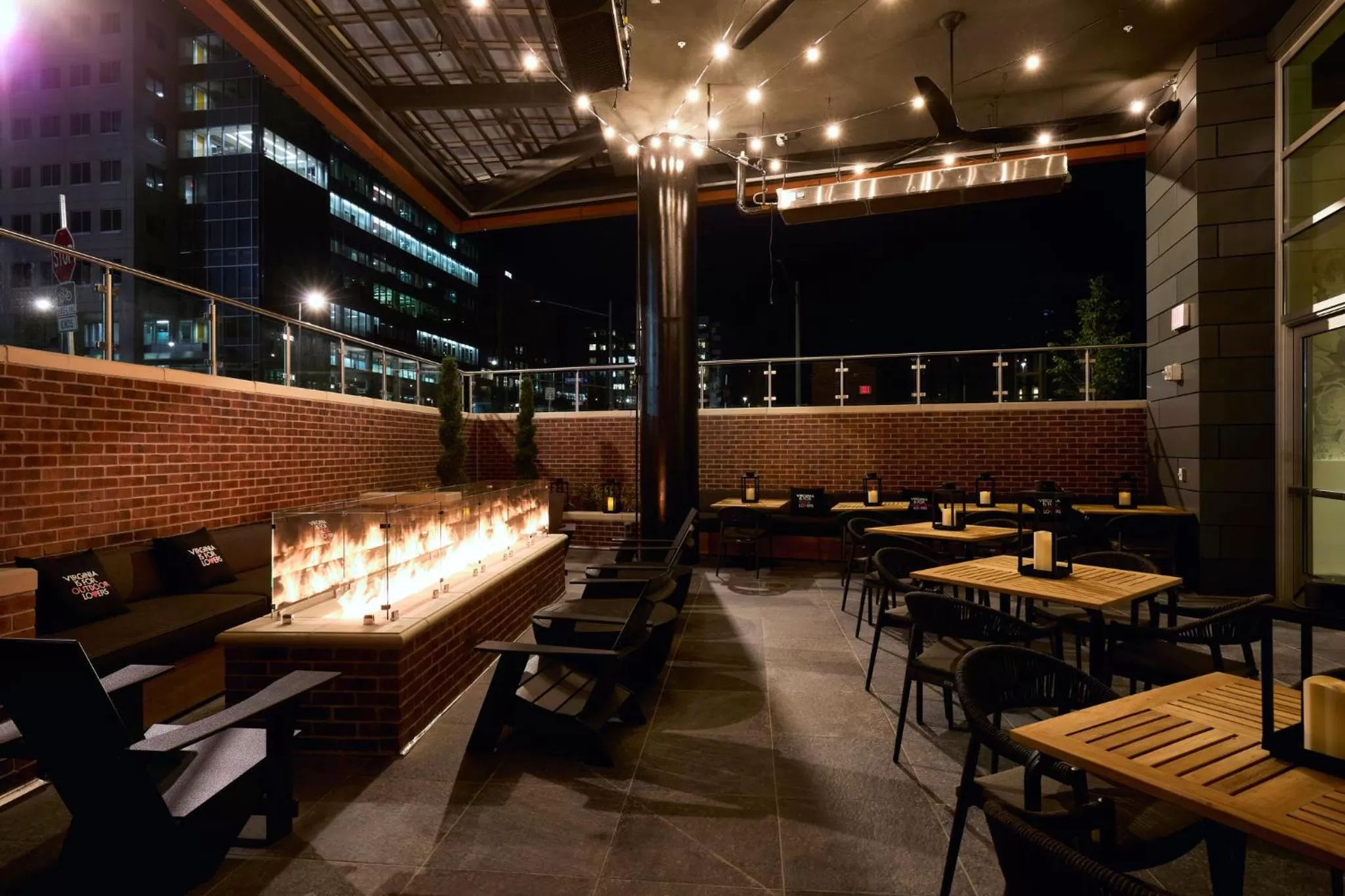 Restaurant/places to eat in Archer Hotel Tysons