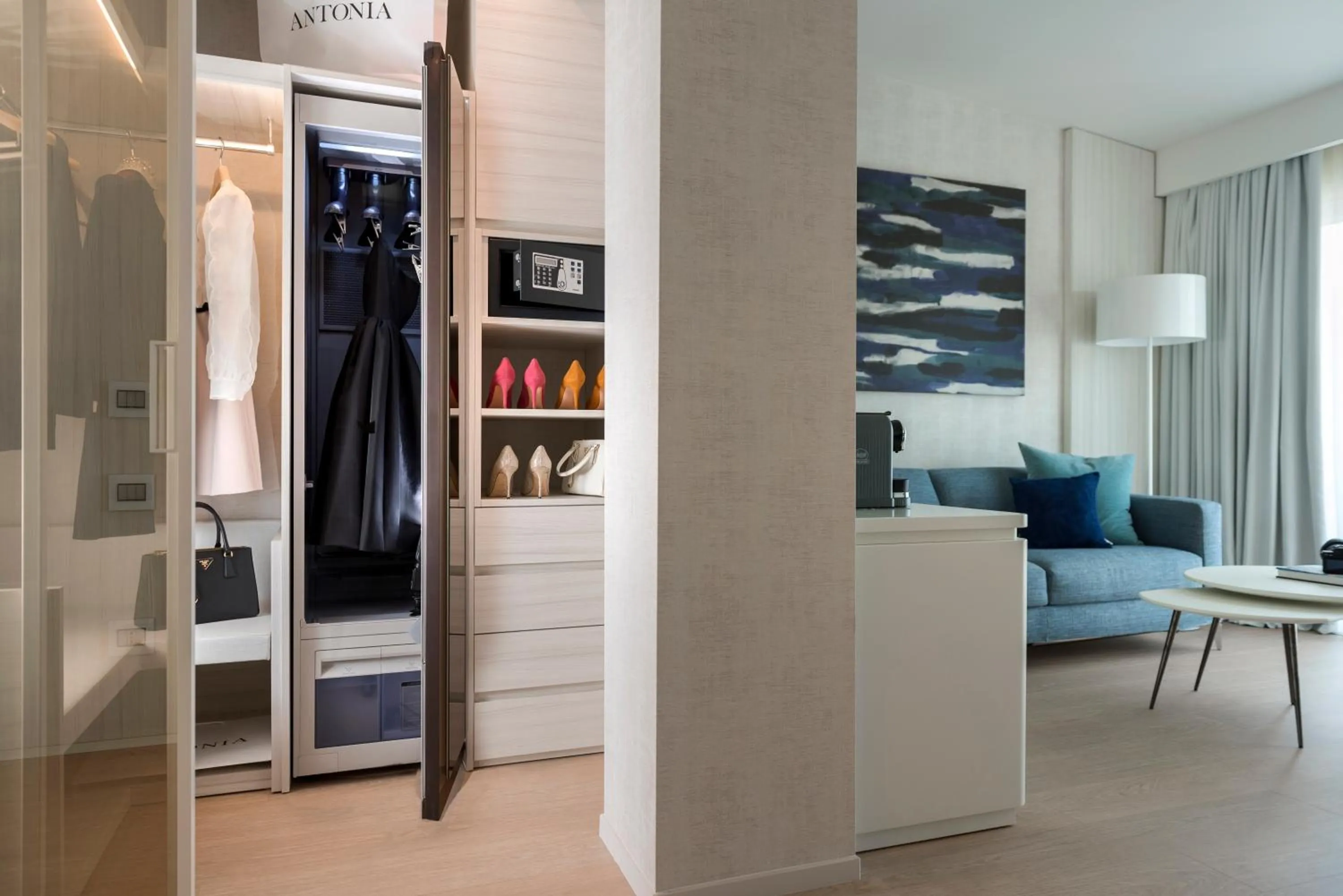 wardrobe in Atlantic Hotel & SPA