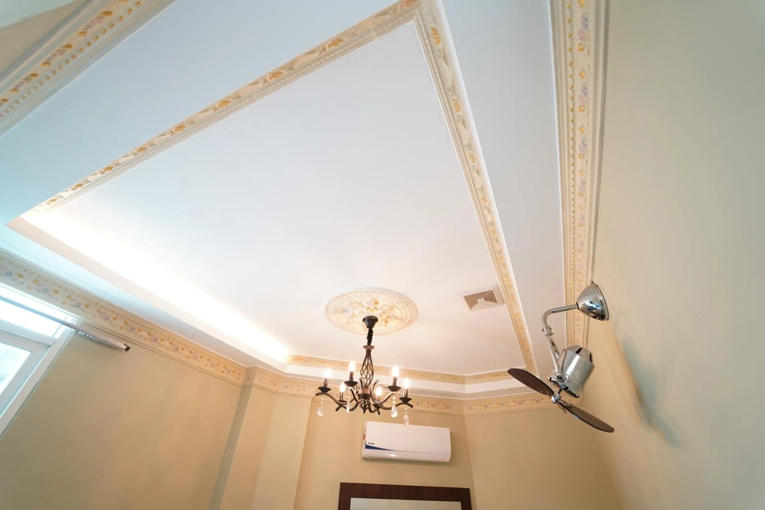 Ghazrin's Classic Hotel JB