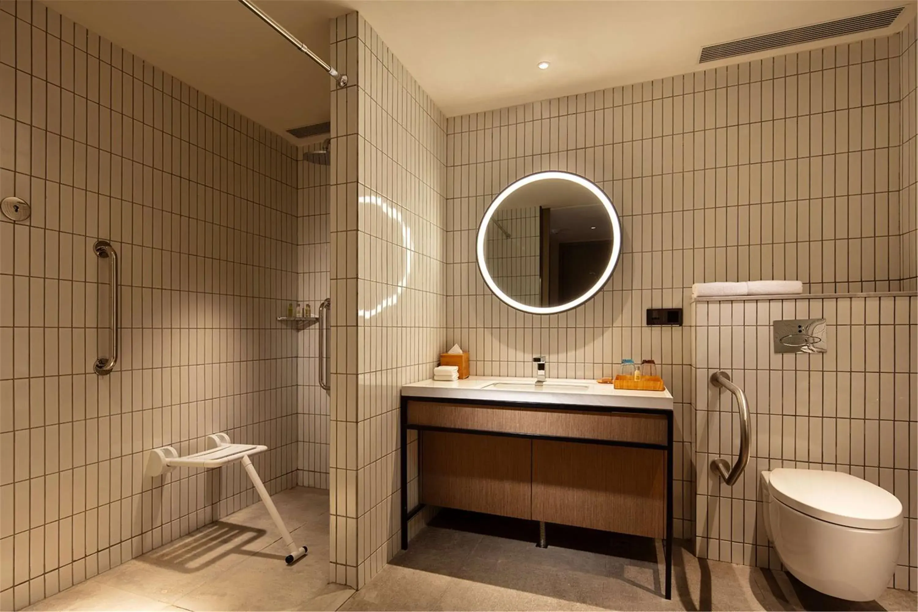 King Room - Mobility Accessible in Hilton Garden Inn Xuzhou Yunlong King Room - Mobility Accessible in Hilton Garden Inn Xuzhou Yunlong