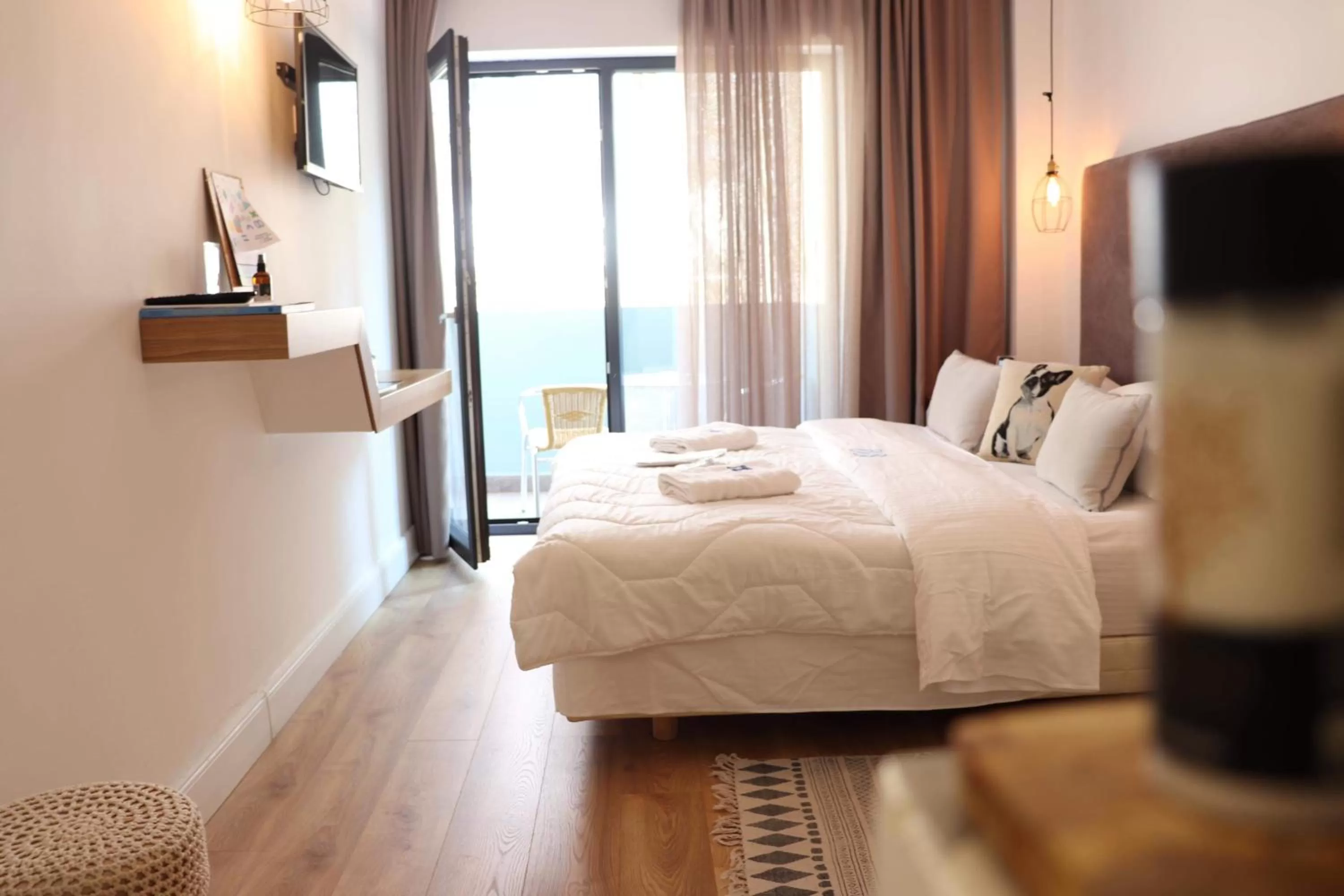 Bed in Blue Bottle Boutique Hotel