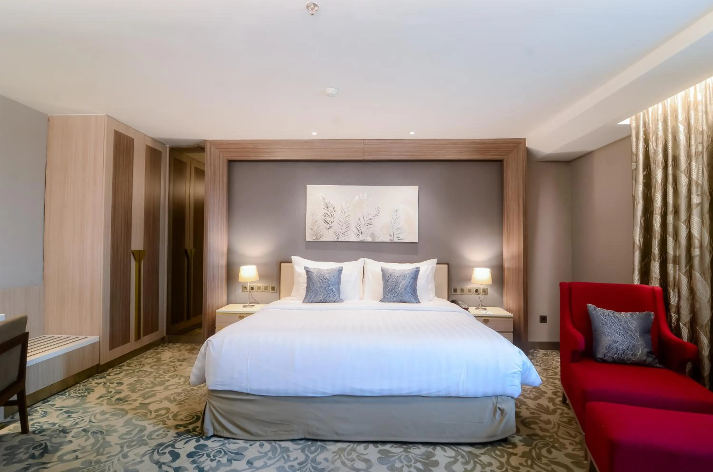 Bed in The Excelton Hotel