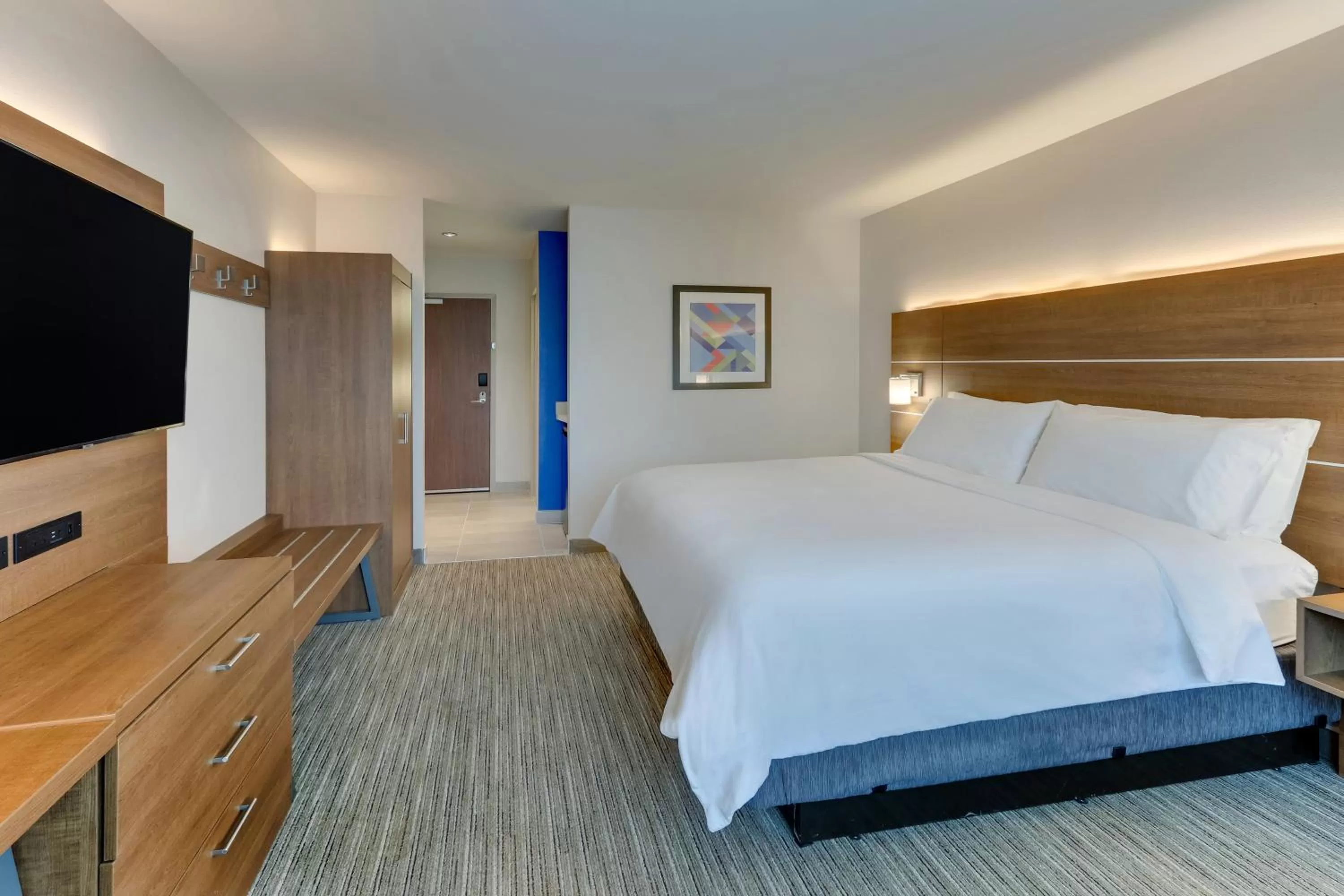 Photo of the whole room, Bed in Holiday Inn Express & Suites - Dawsonville by IHG