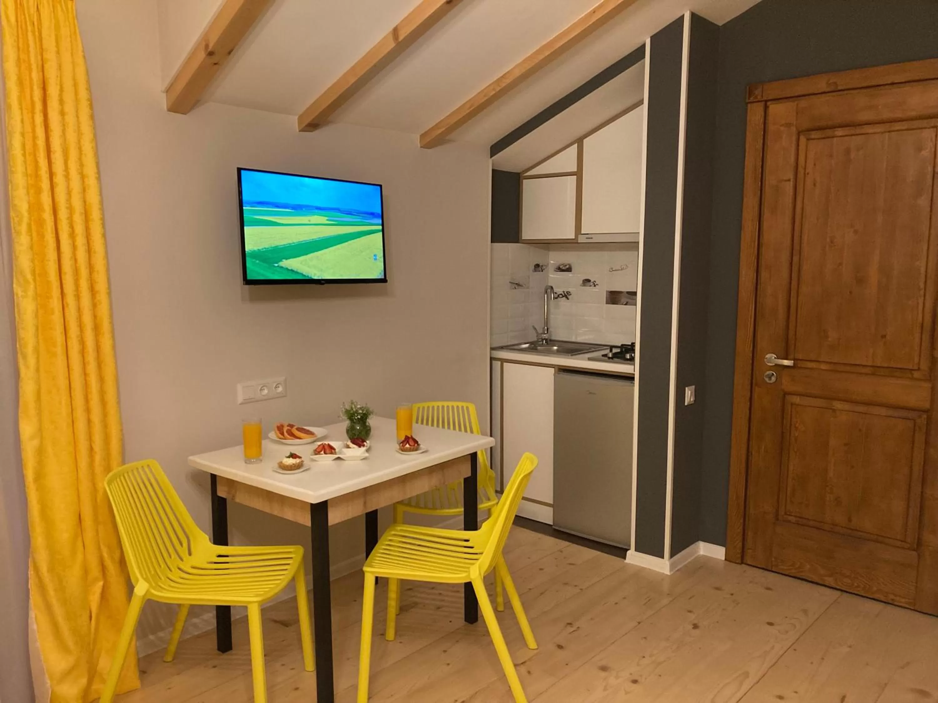 Dining Area in Borjomi Yellow Hotel