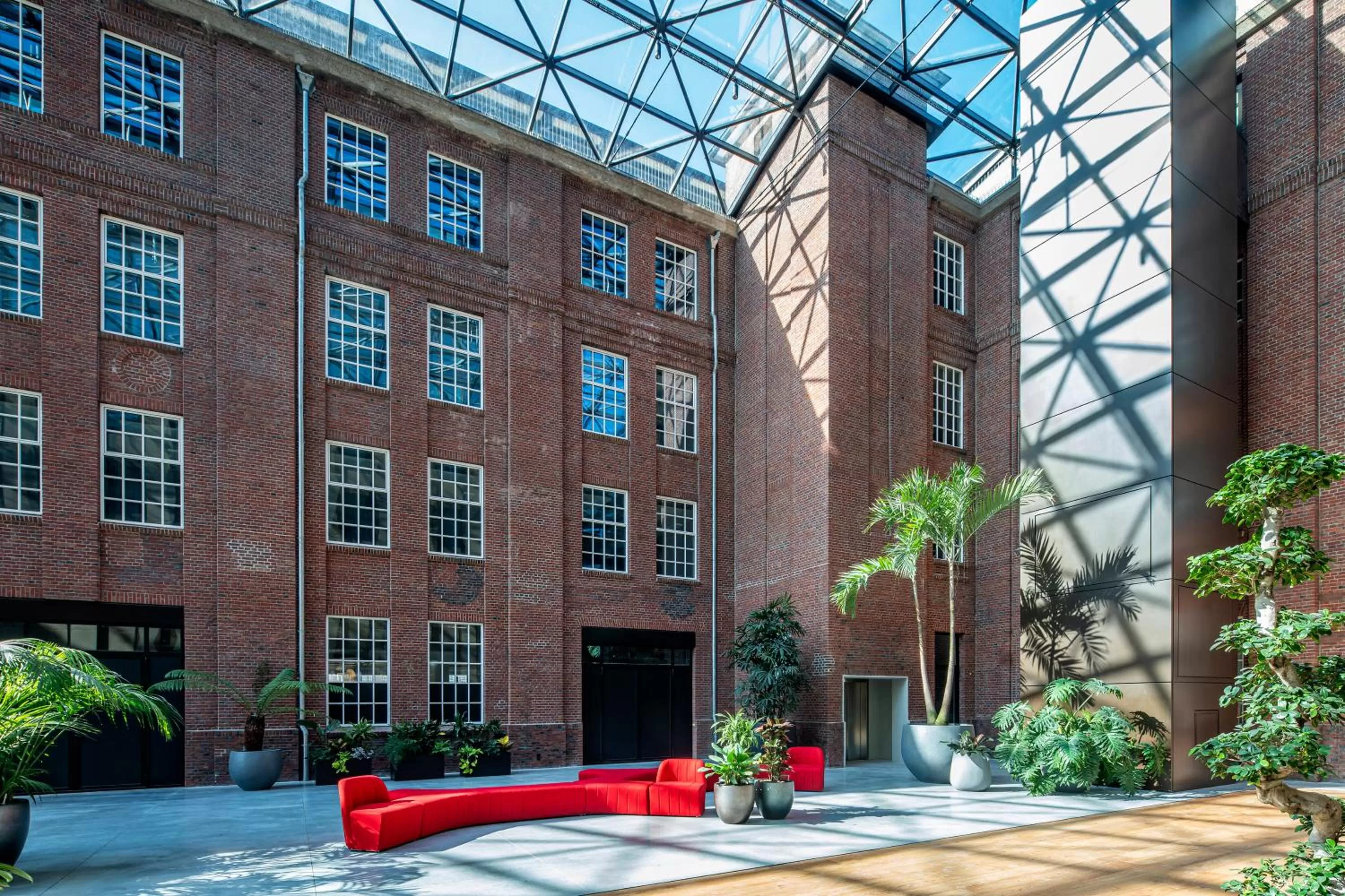 Property Building in NEO KVL Hotel by TASIGO