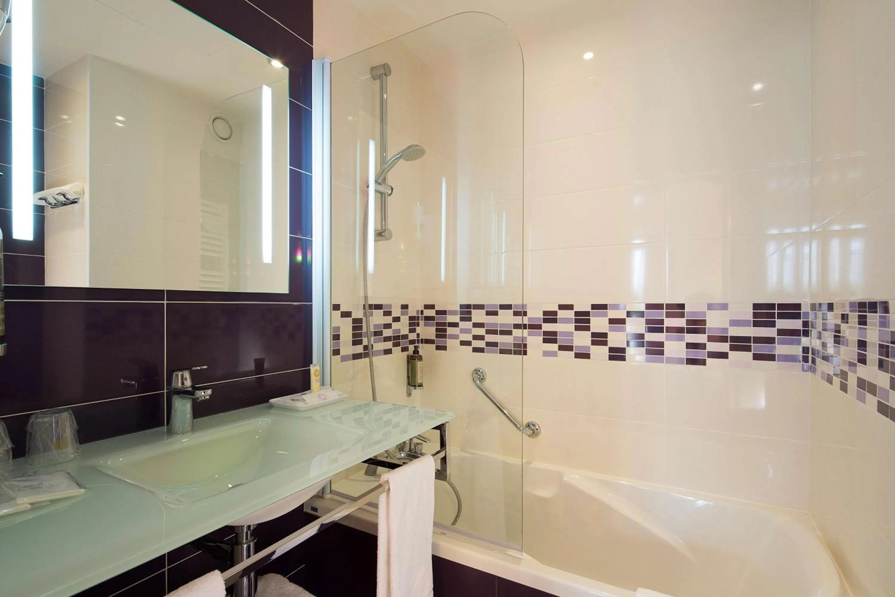 Bathroom in Hotel Best Western Anjou Lafayette