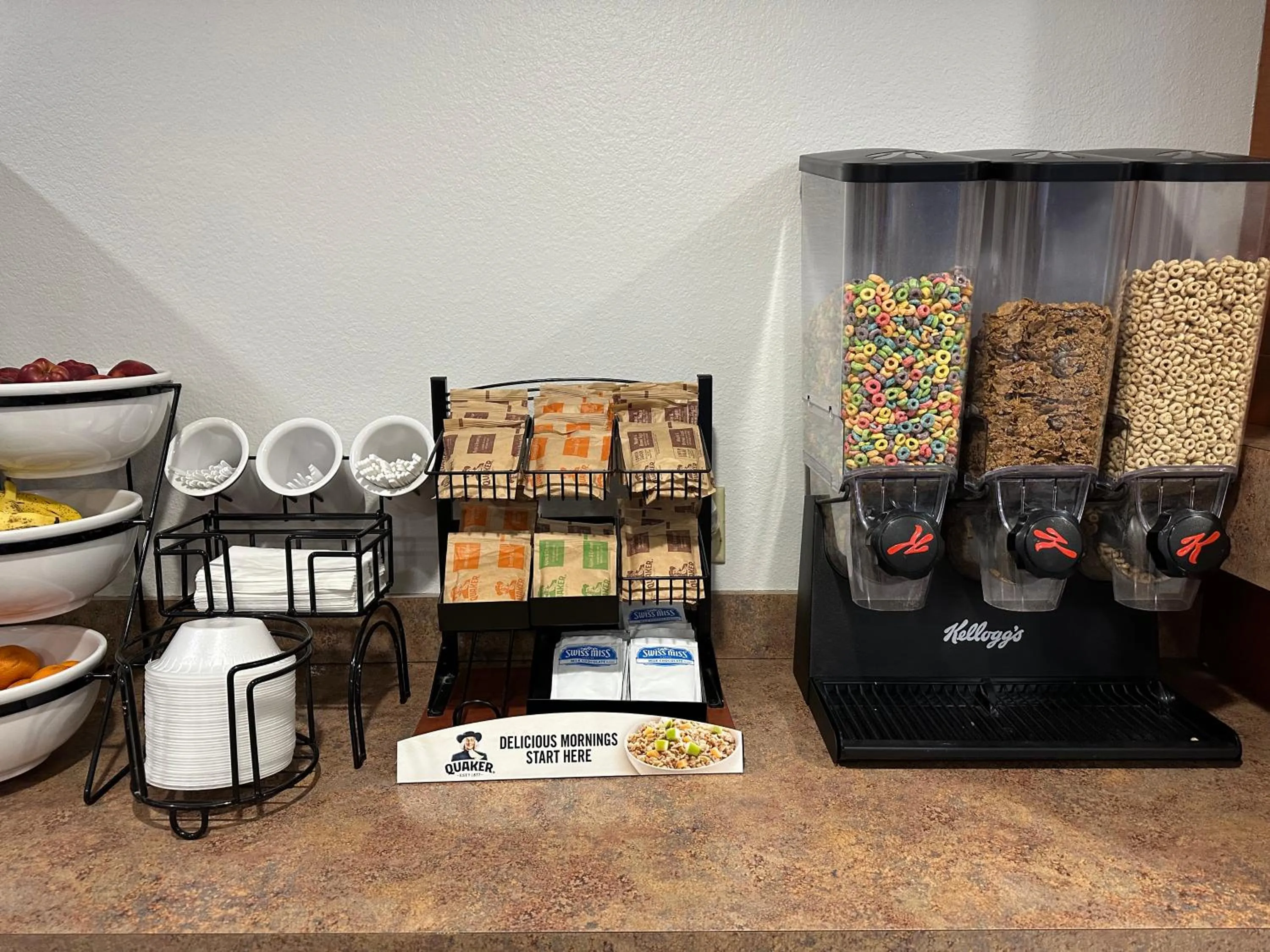 Breakfast in Baymont by Wyndham Omaha SW