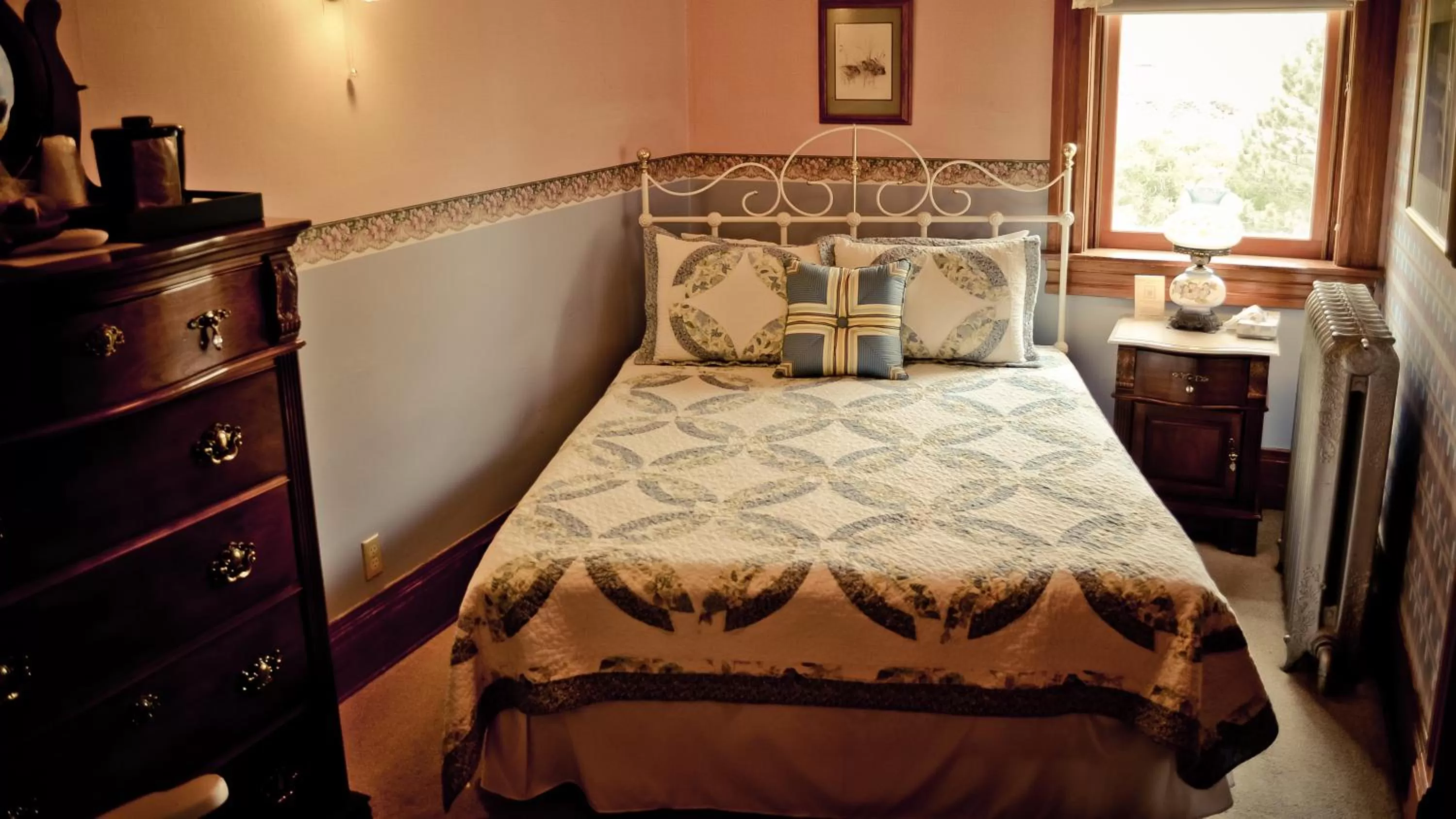 Nursery, 1 Queen Bed (Second Floor - No Elevator) in Cripple Creek Hospitality House & Travel Park