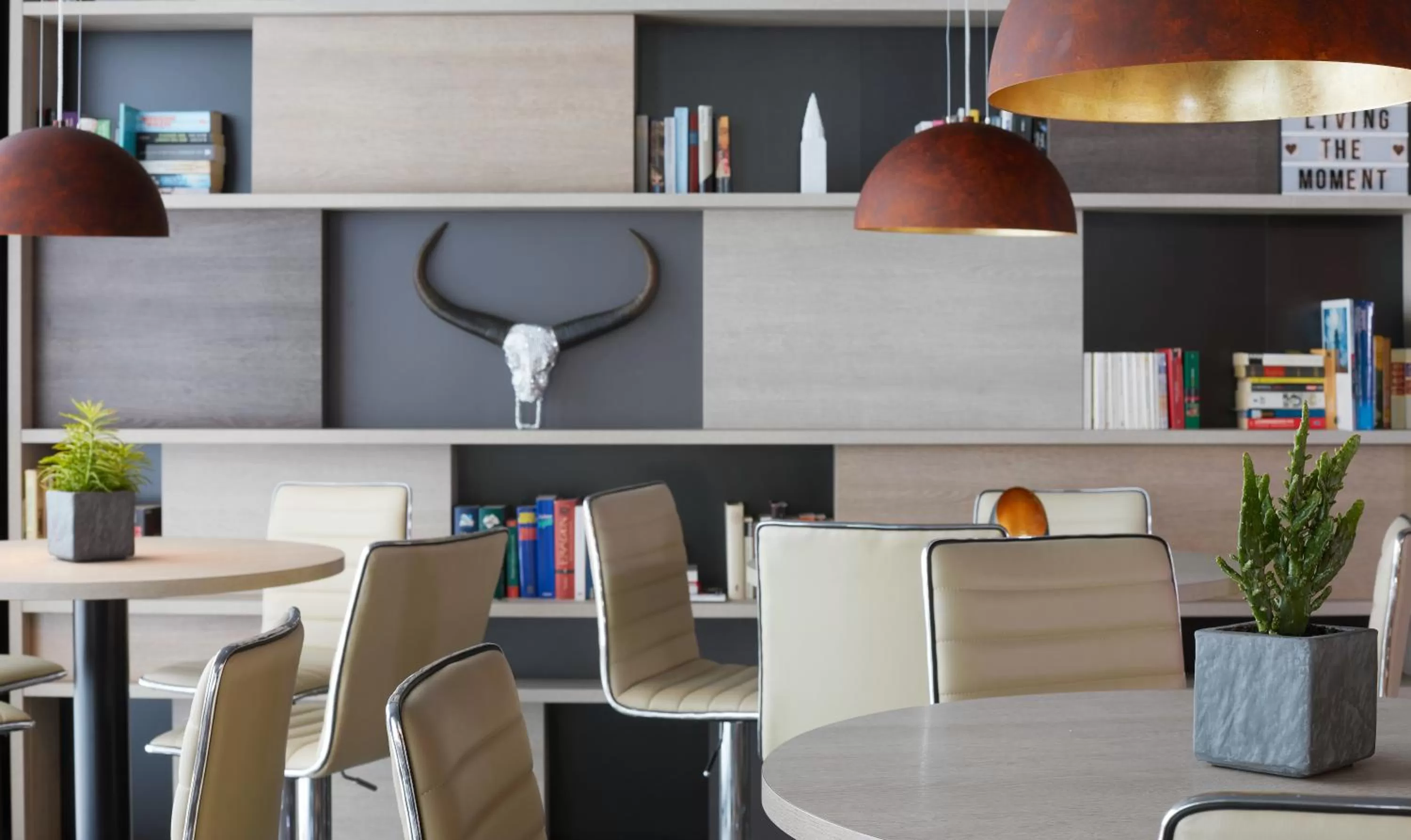 Living room in Living Hotel Frankfurt