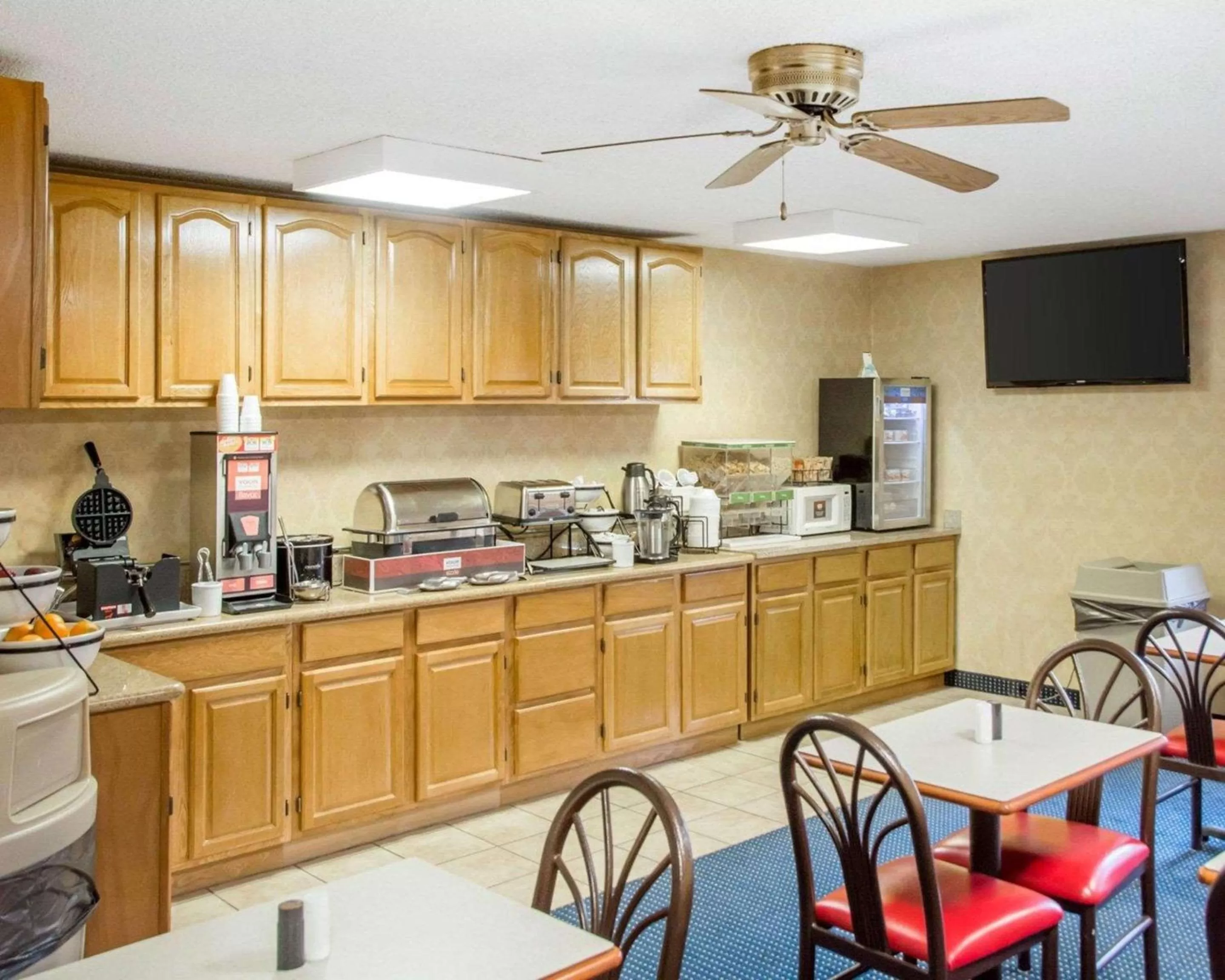 Restaurant/places to eat in Comfort Inn Piketon near Fairgrounds