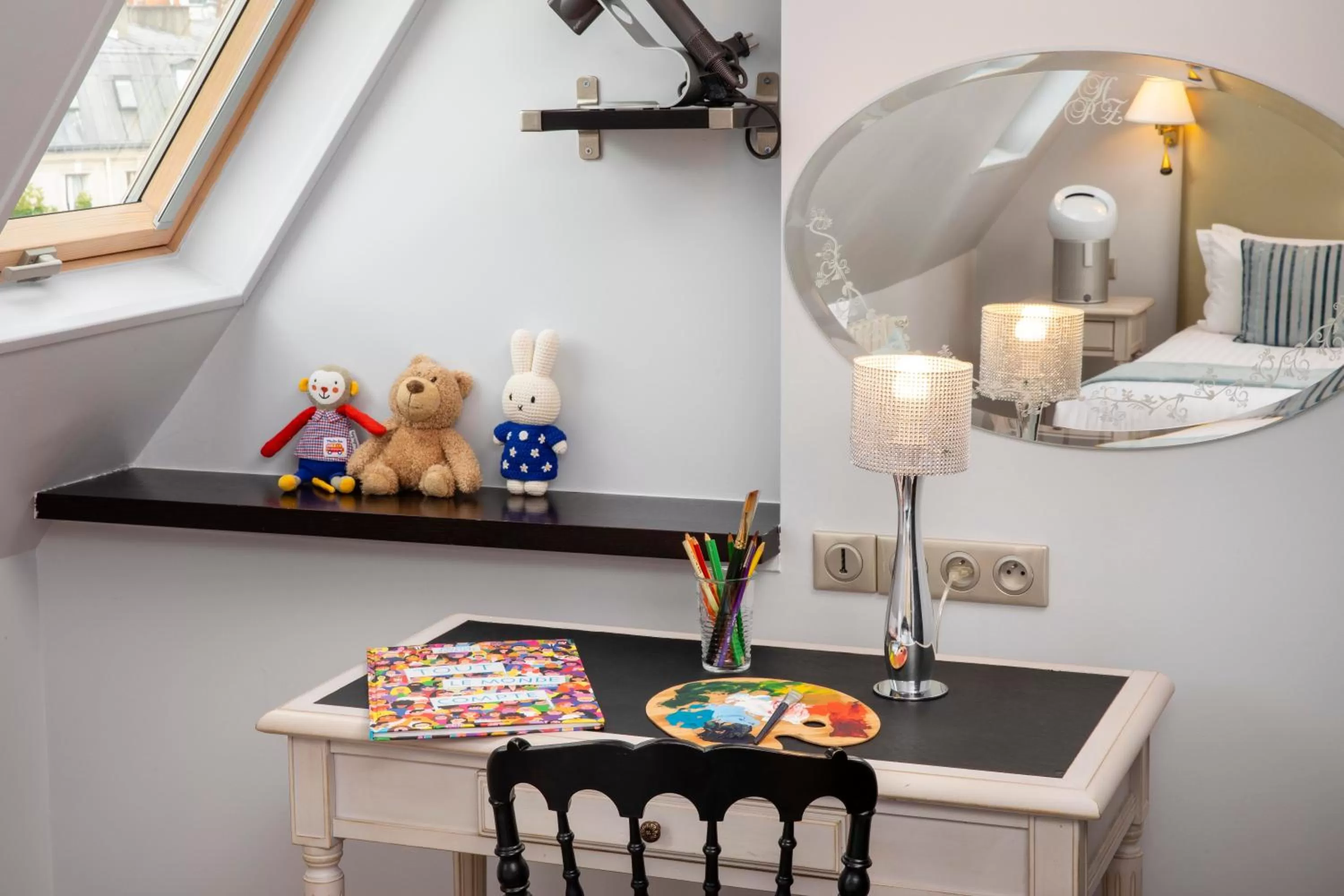 hair dresser in Hotel Plaza Elysées