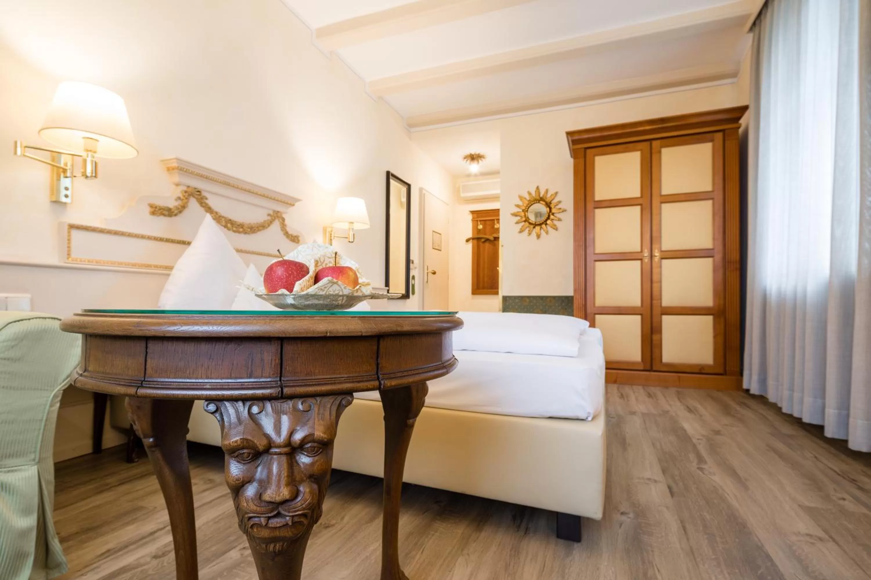 Photo of the whole room, Bed in Simones Hotel Fürstenhof