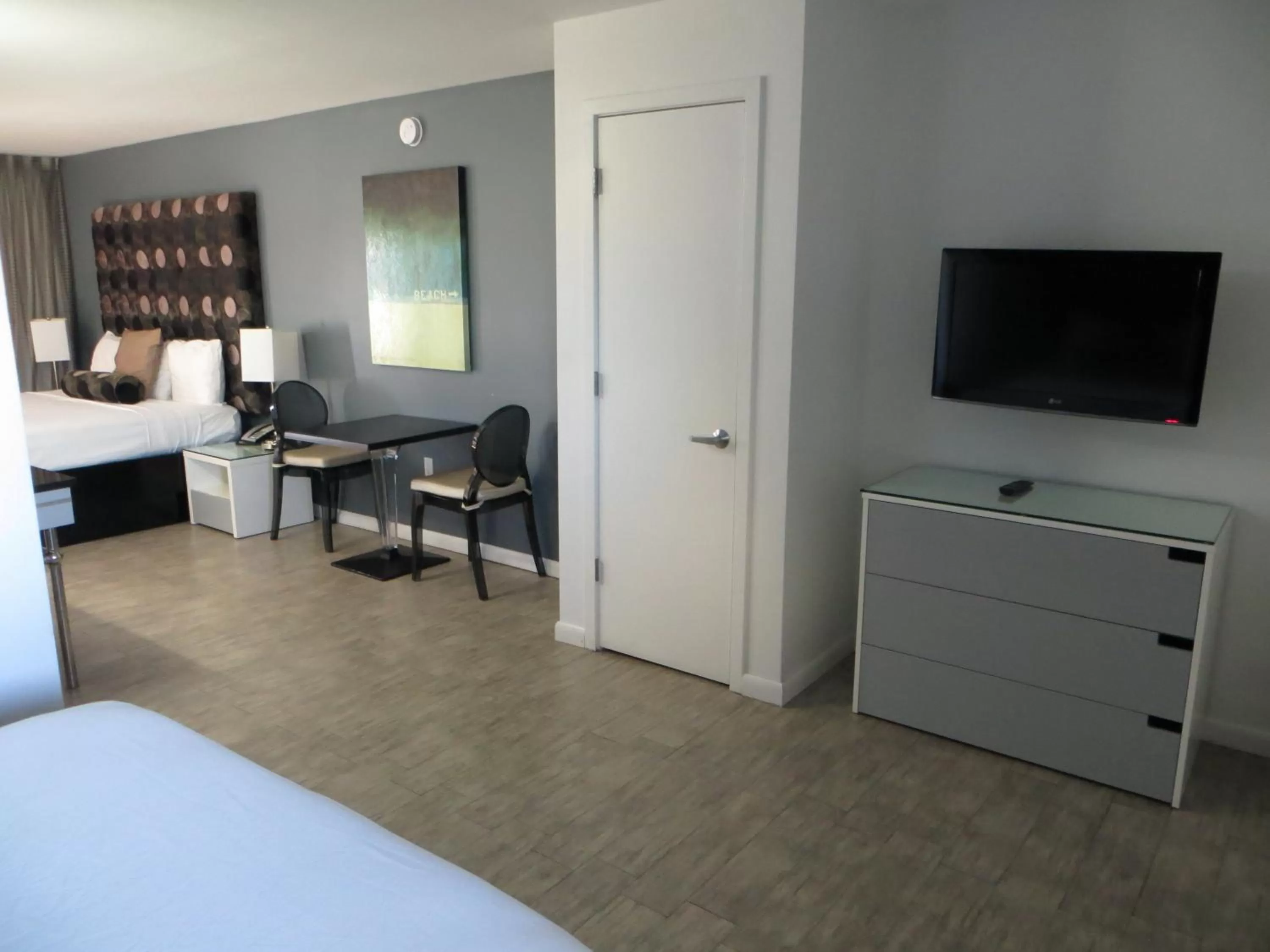 Decorative detail, Bed in Lotus Boutique Inn and Suites