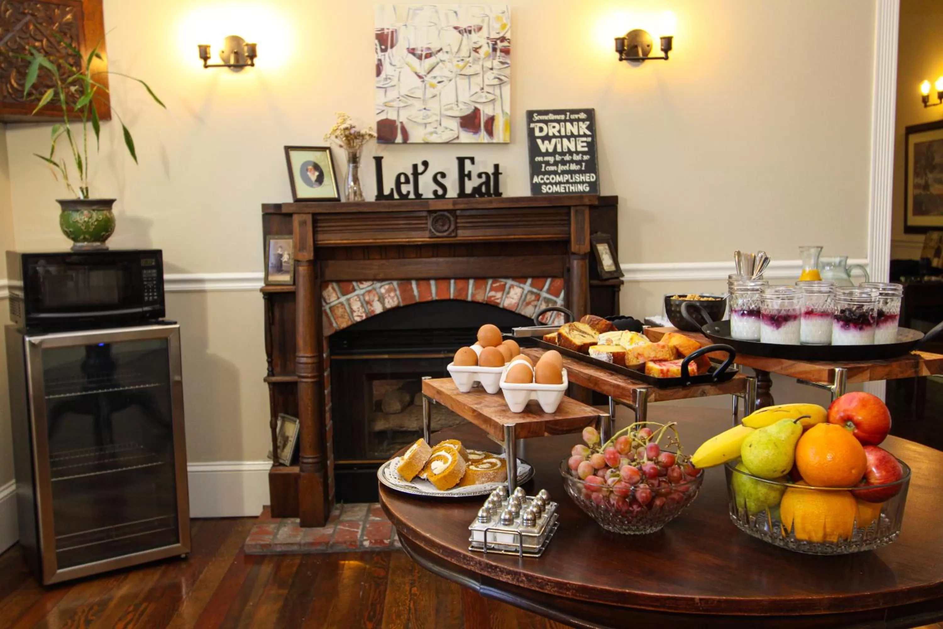 Continental breakfast in The Inn at 161