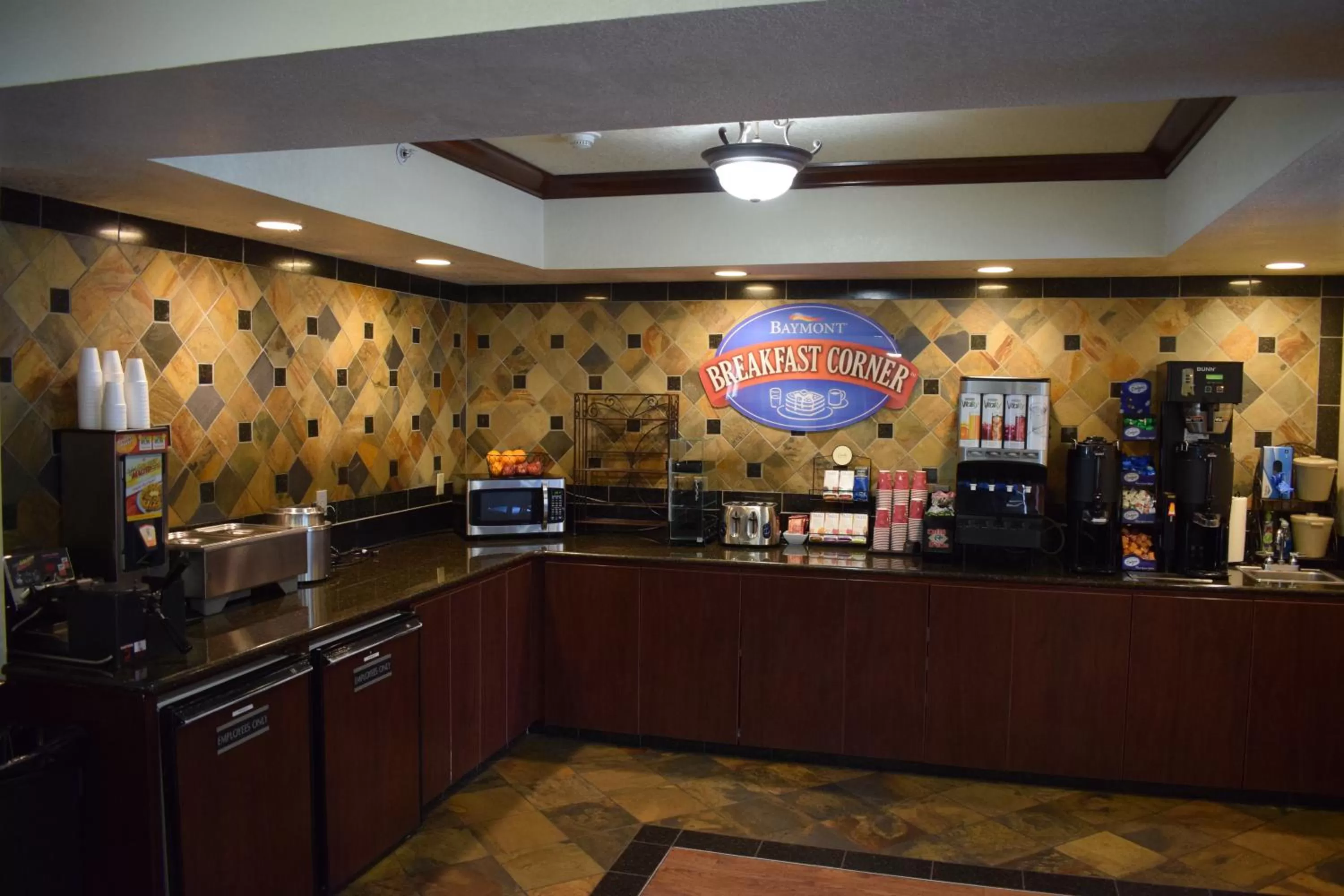 Lobby or reception in Baymont by Wyndham Yakima Riverfront