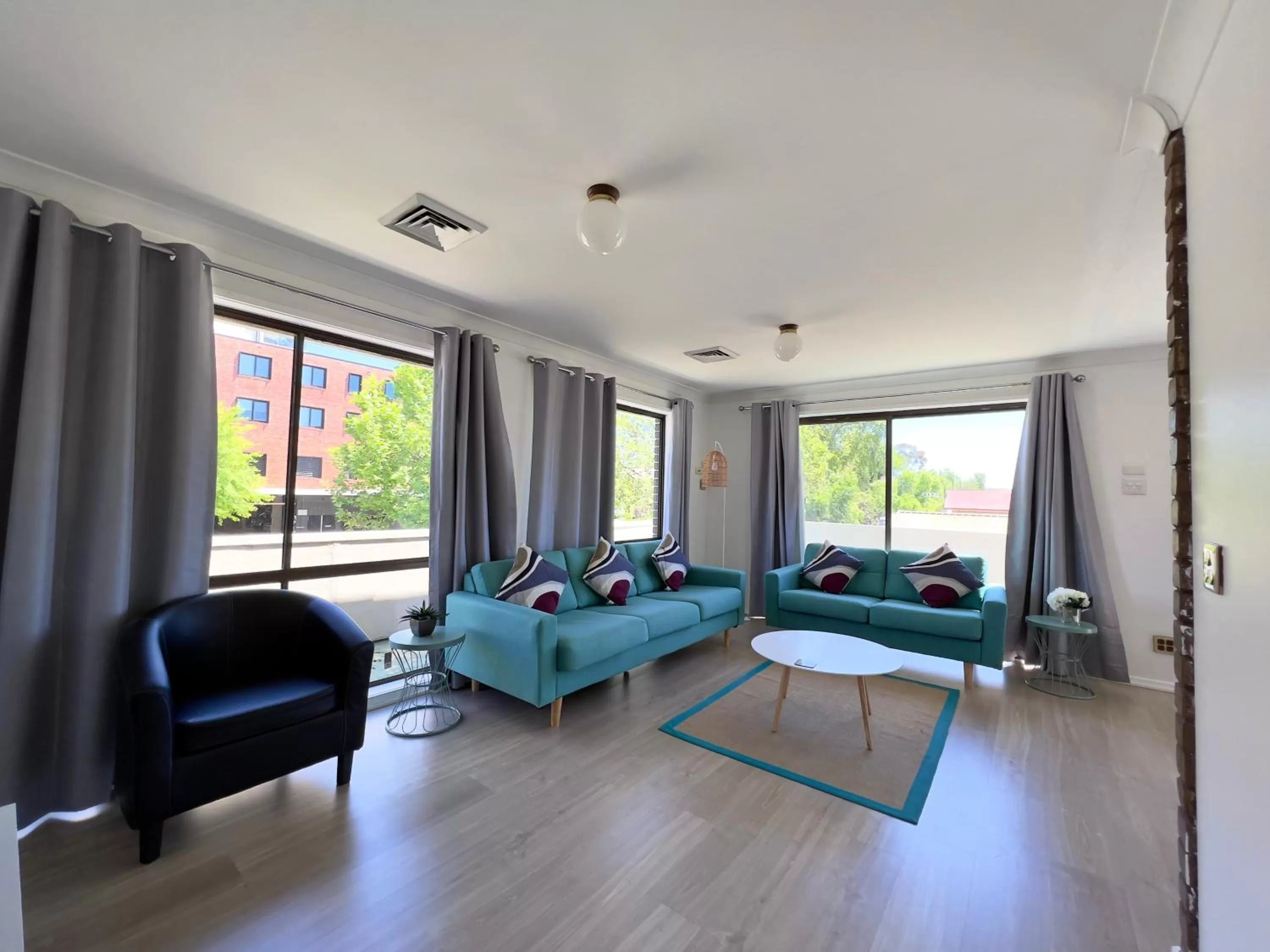 TV and multimedia in Albury Garden Court Motel