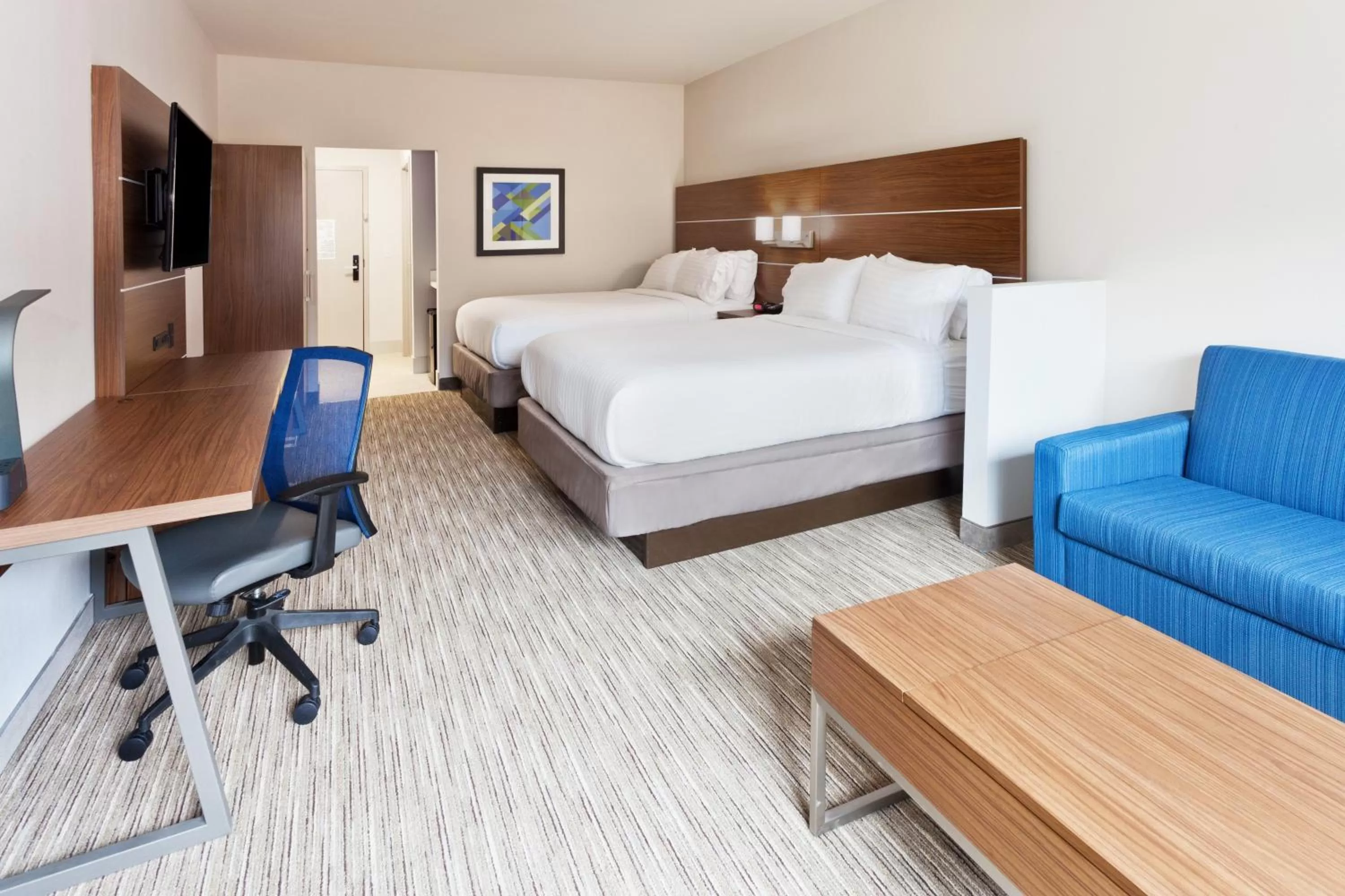 Bedroom, Bed in Holiday Inn Express & Suites - Cartersville by IHG