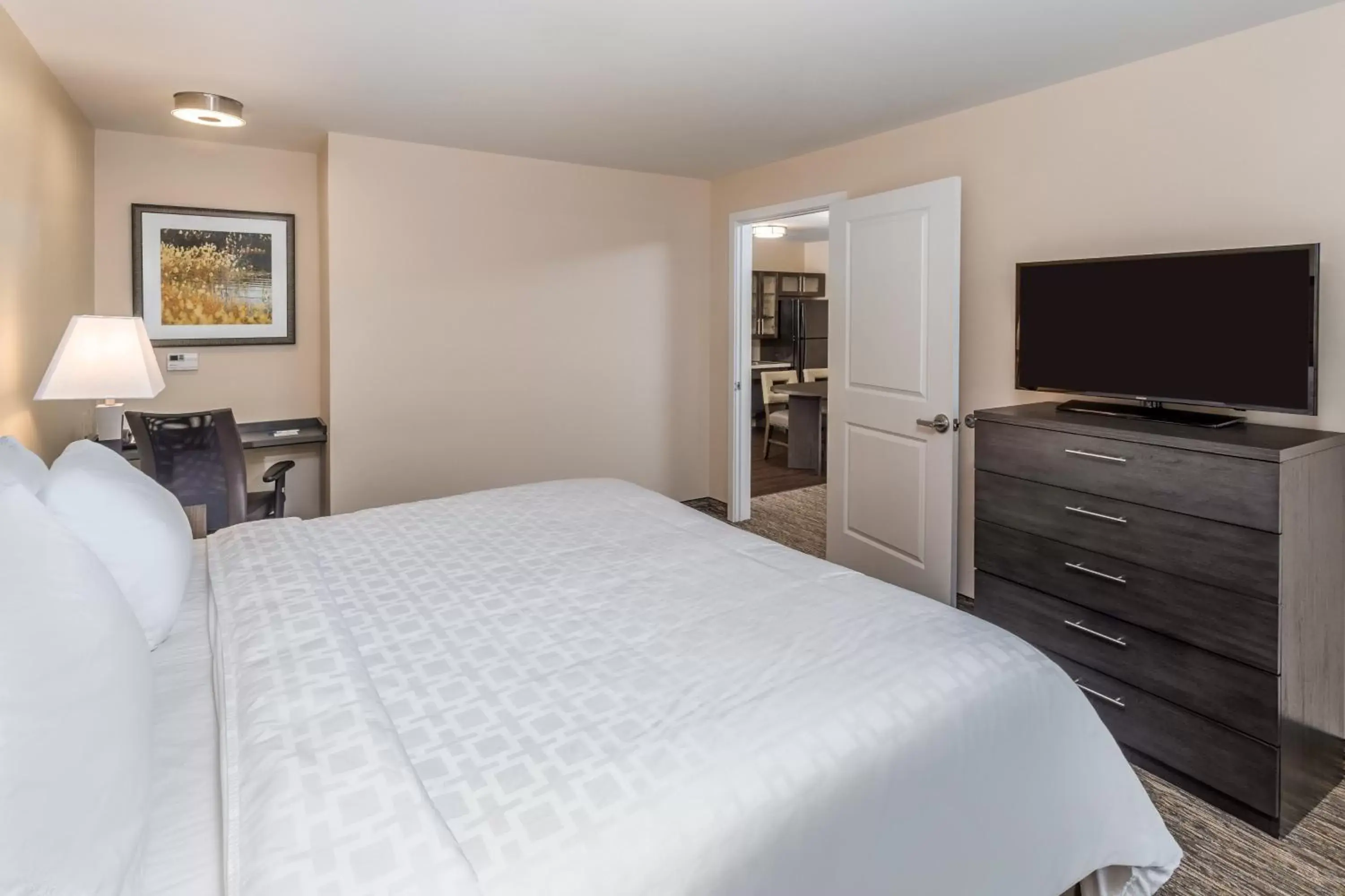 One-Bedroom King Suite with Accessible Tub in Candlewood Suites Bensalem - Philadelphia Area by IHG One-Bedroom King Suite with Accessible Tub in Candlewood Suites Bensalem - Philadelphia Area by IHG