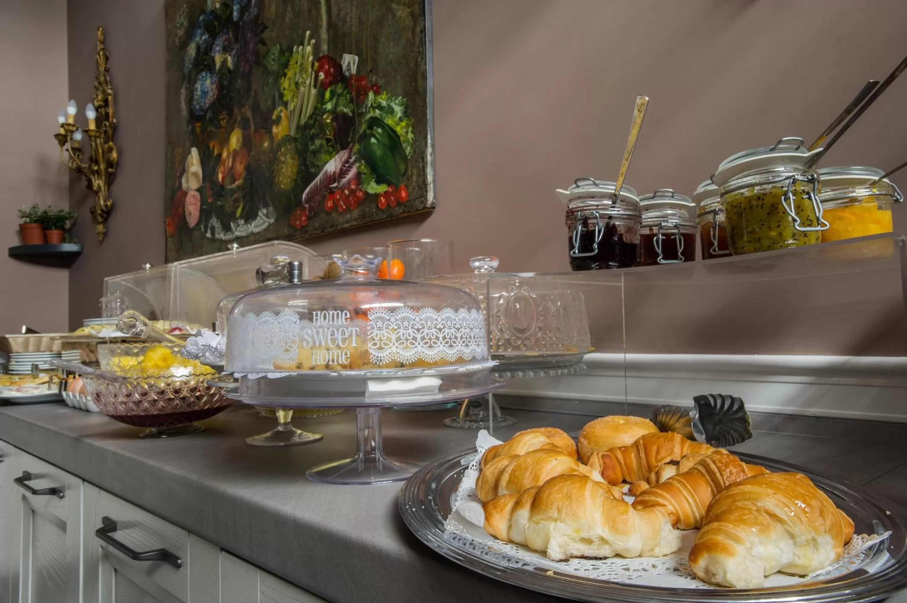 Food close-up in Hotel Residenza In Farnese