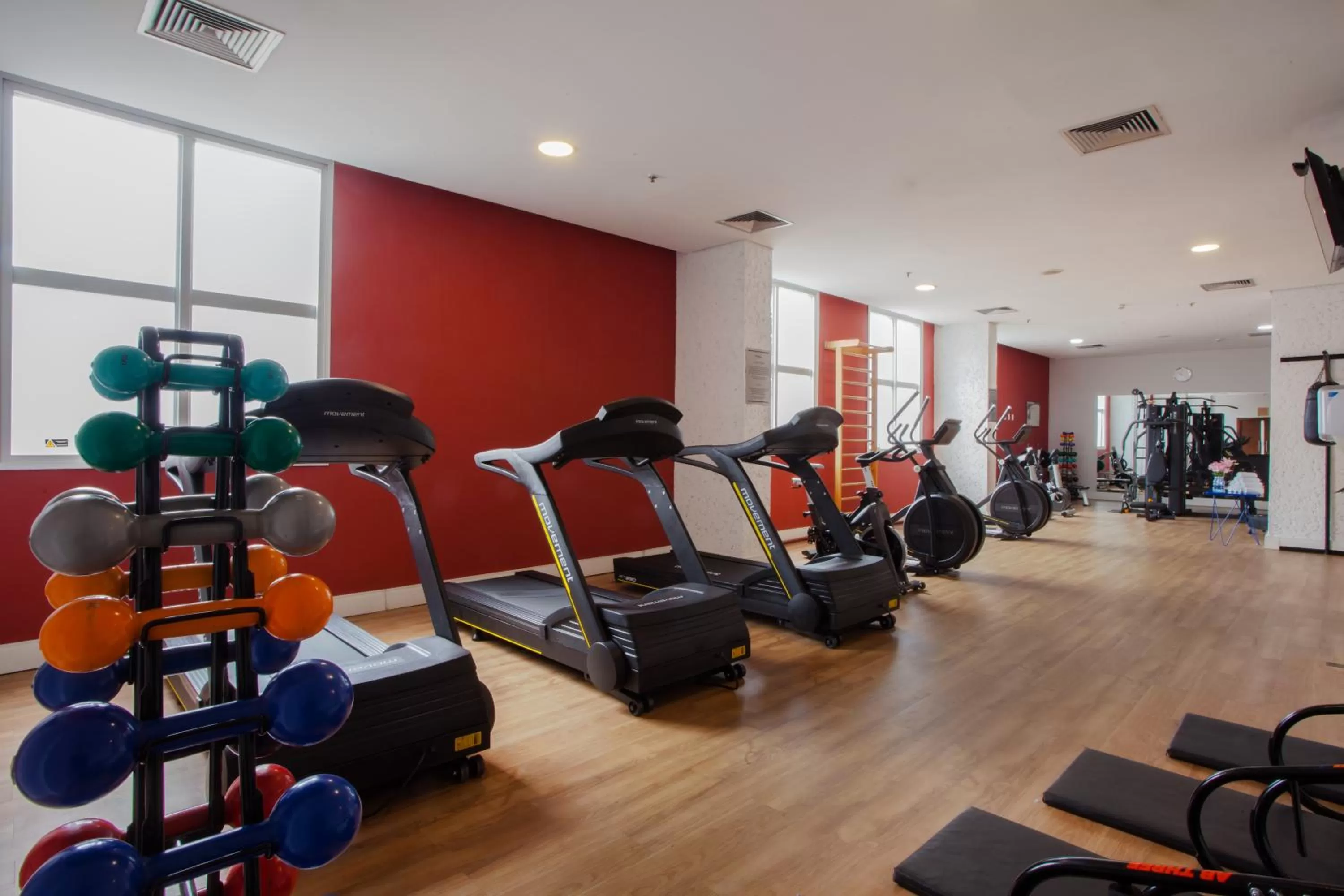 Fitness centre/facilities in Comfort Suites Alphaville